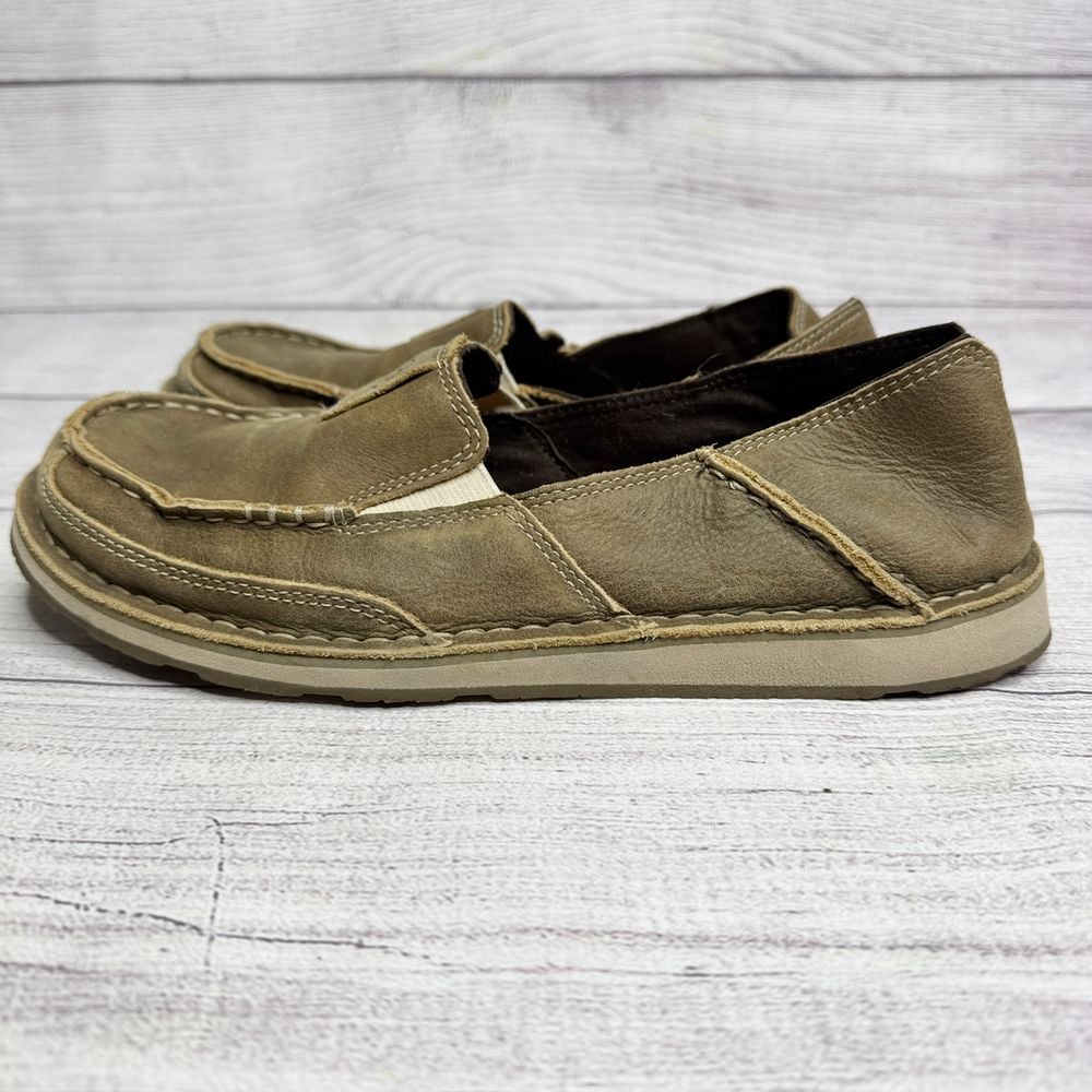 Ariat Casual Slip On Loafers size 8.5 Comfort Leather Moccasins Tan Brown