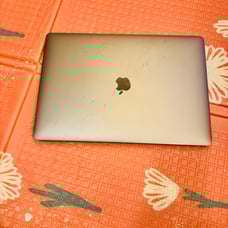 MacBook