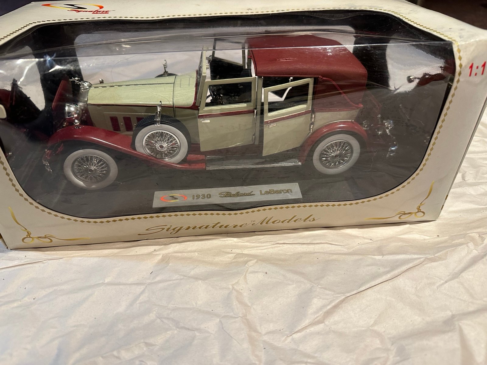1930 Packard LeBaron Cream and Red 1/18 Diecast Model Car by Signature Models