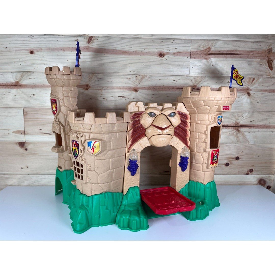 Vintage 1998 Fisher Price Great Adventures Magic Lion Castle Works!