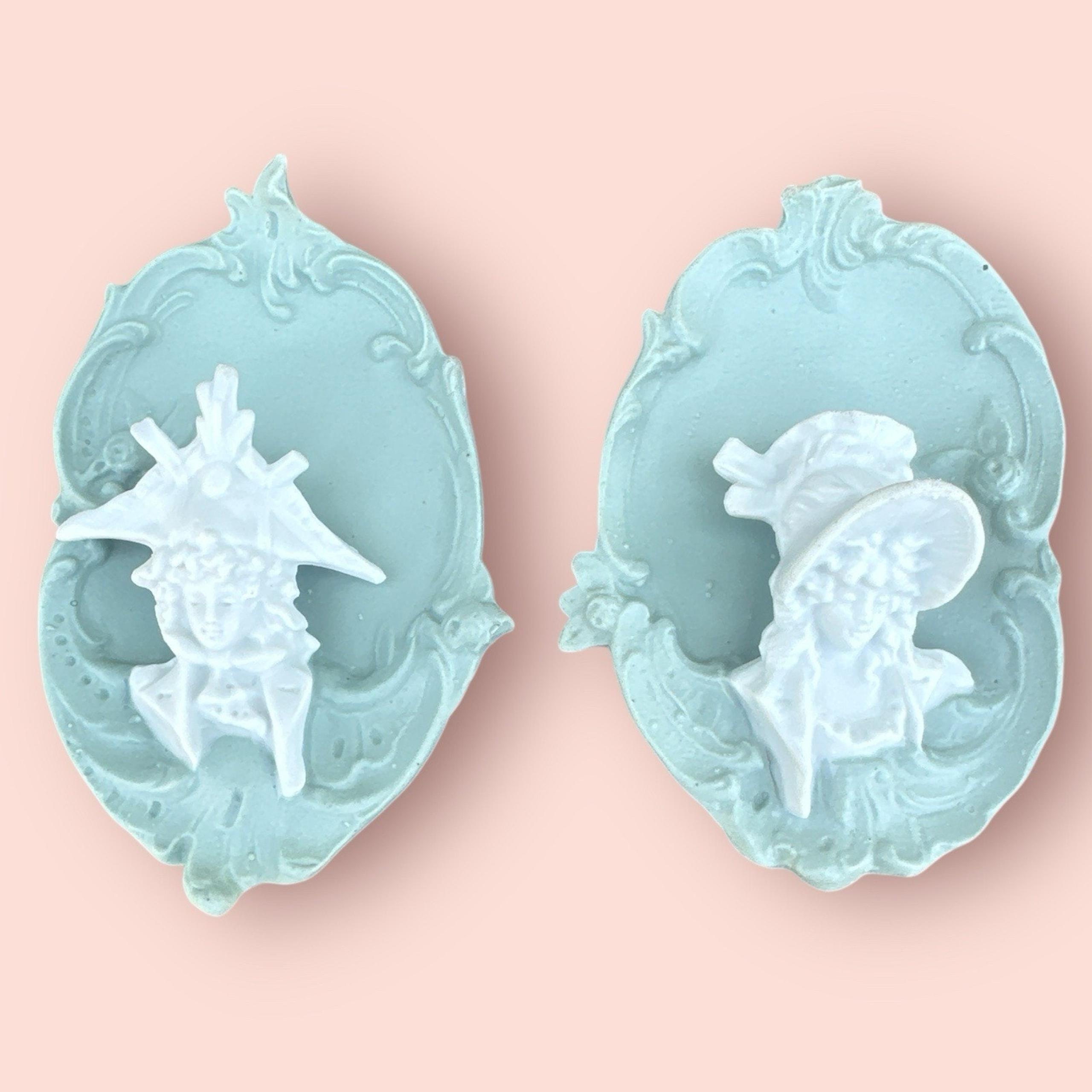 Vtg VICTORIAN PORTRAIT 3D WALL PORCELAIN PLAQUE SET 2 Jasperware Ornate Moody
