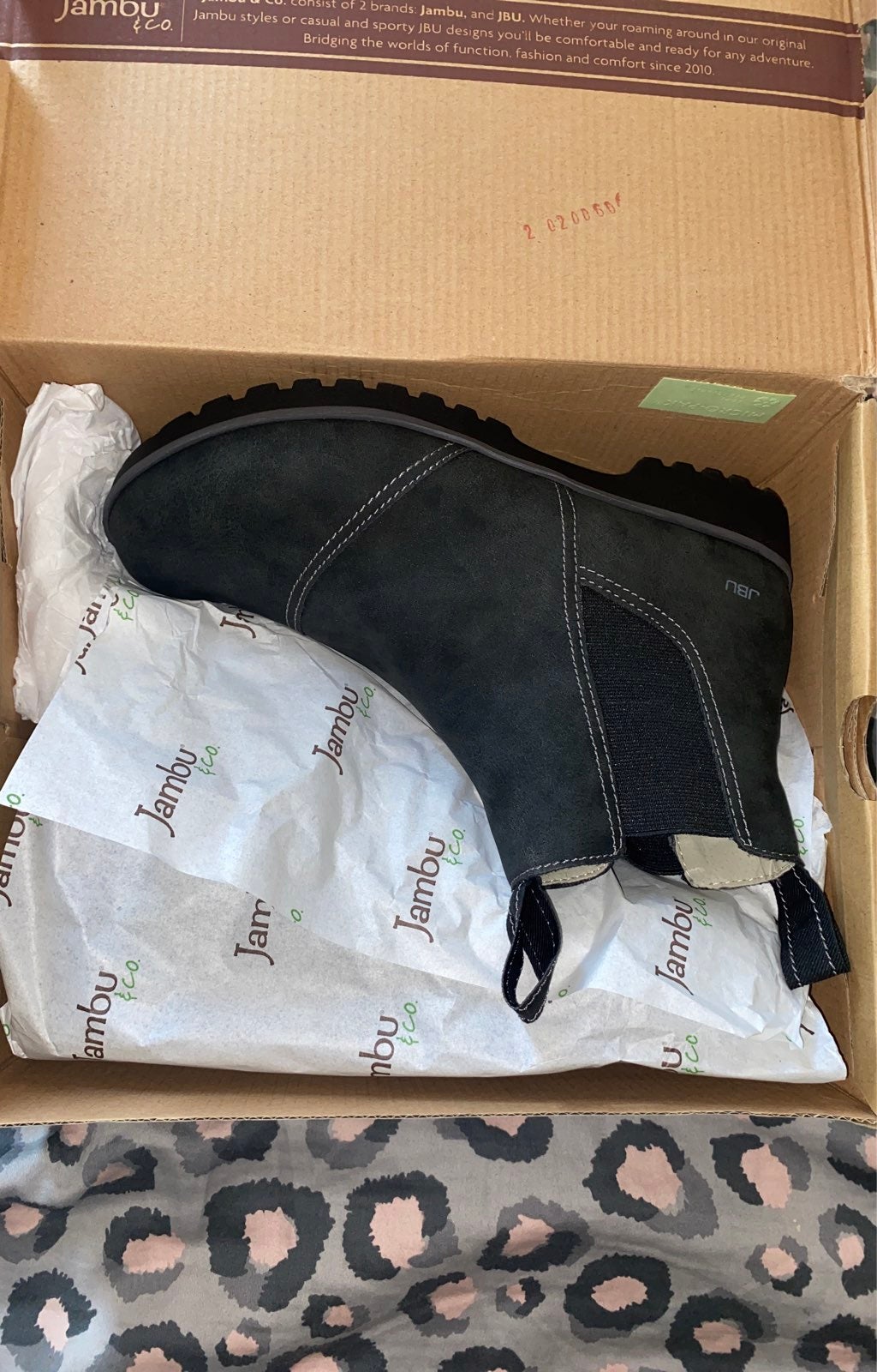 Water proof womens boots size 9