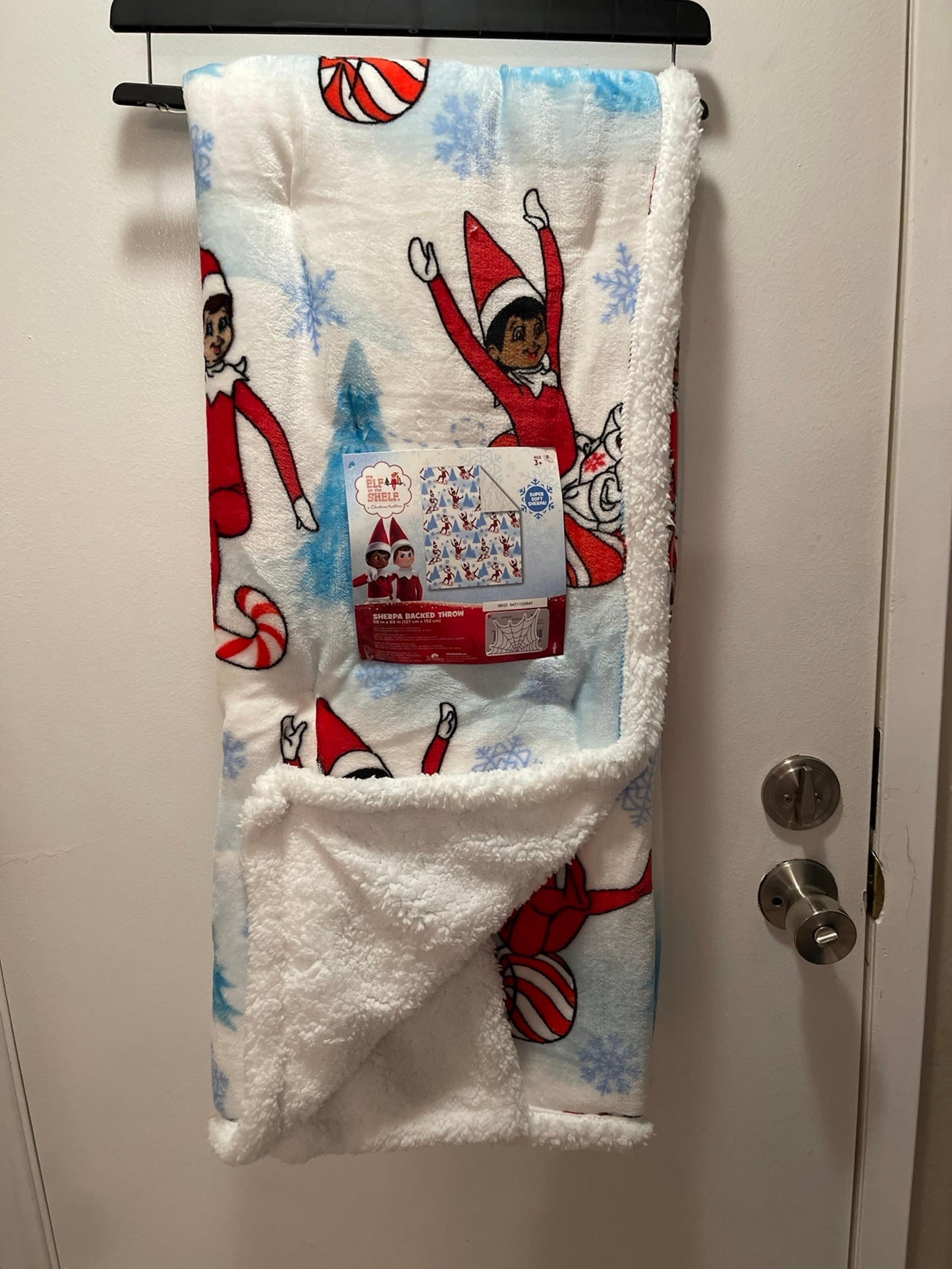 Elf on shelf Sherpa backed throw 50X60