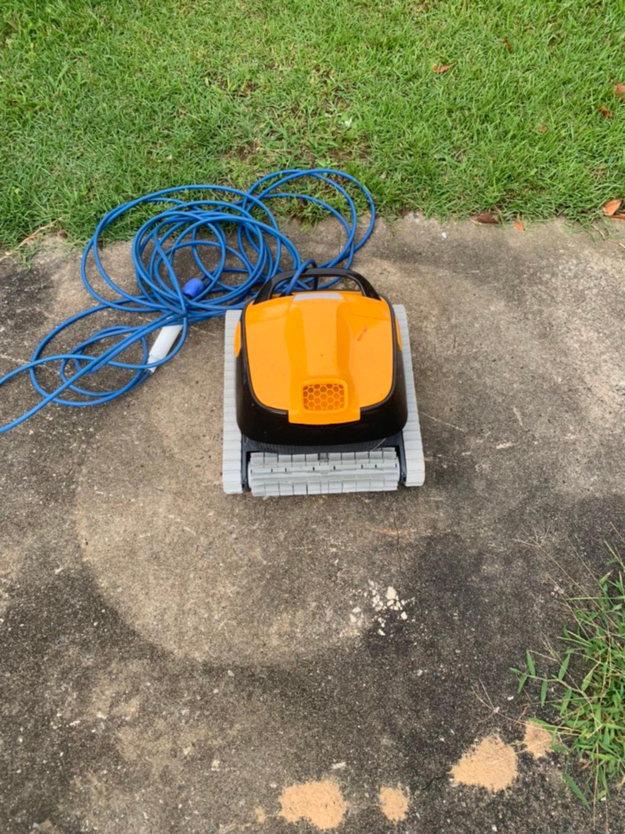 pool vacuum