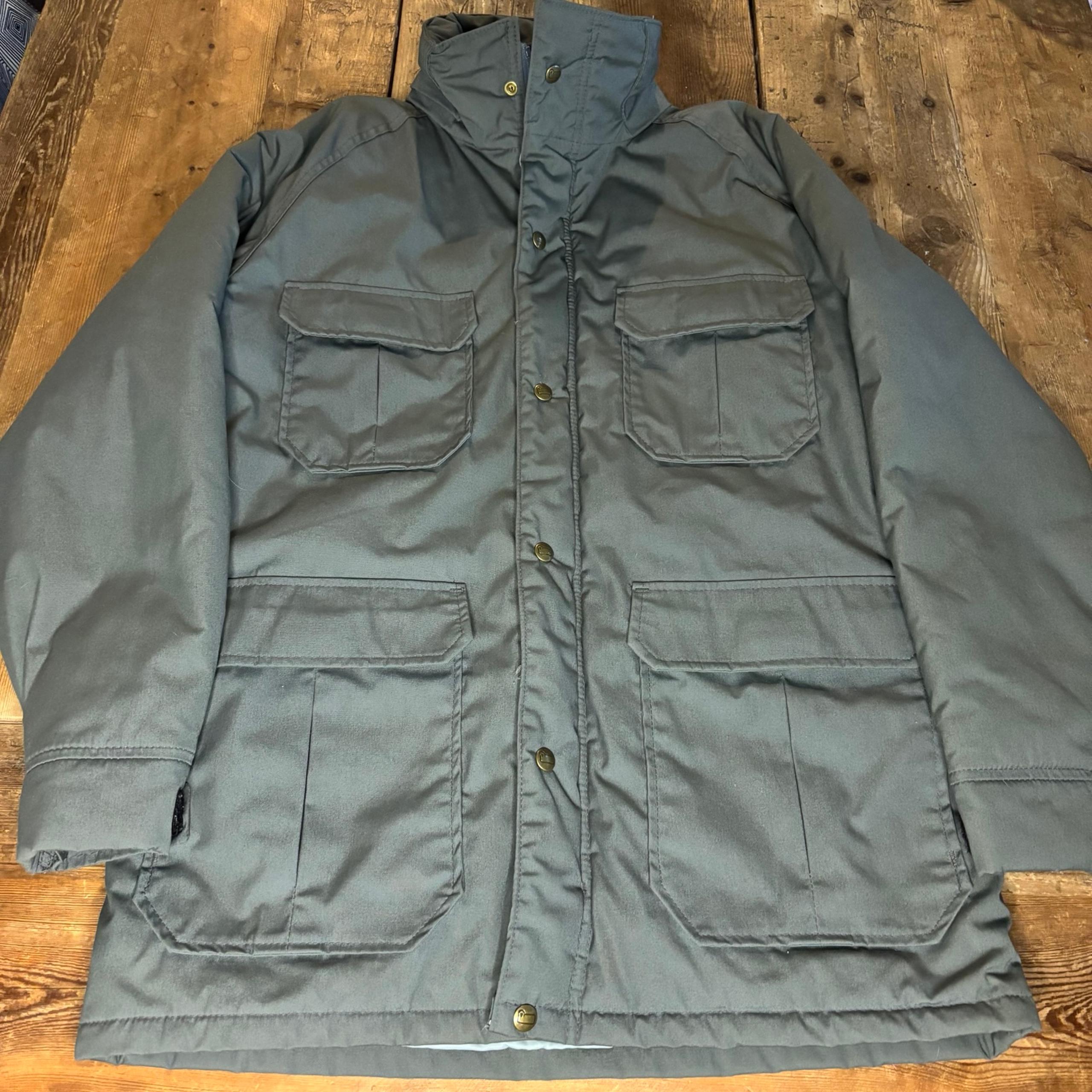 Vintage 80s Woolrich Mountain Parka Insulated Gray Jacket Coat