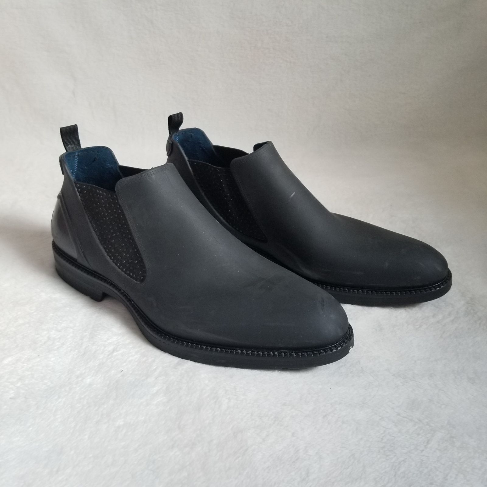 Ishu Mens Low Rain boots black Sz 9