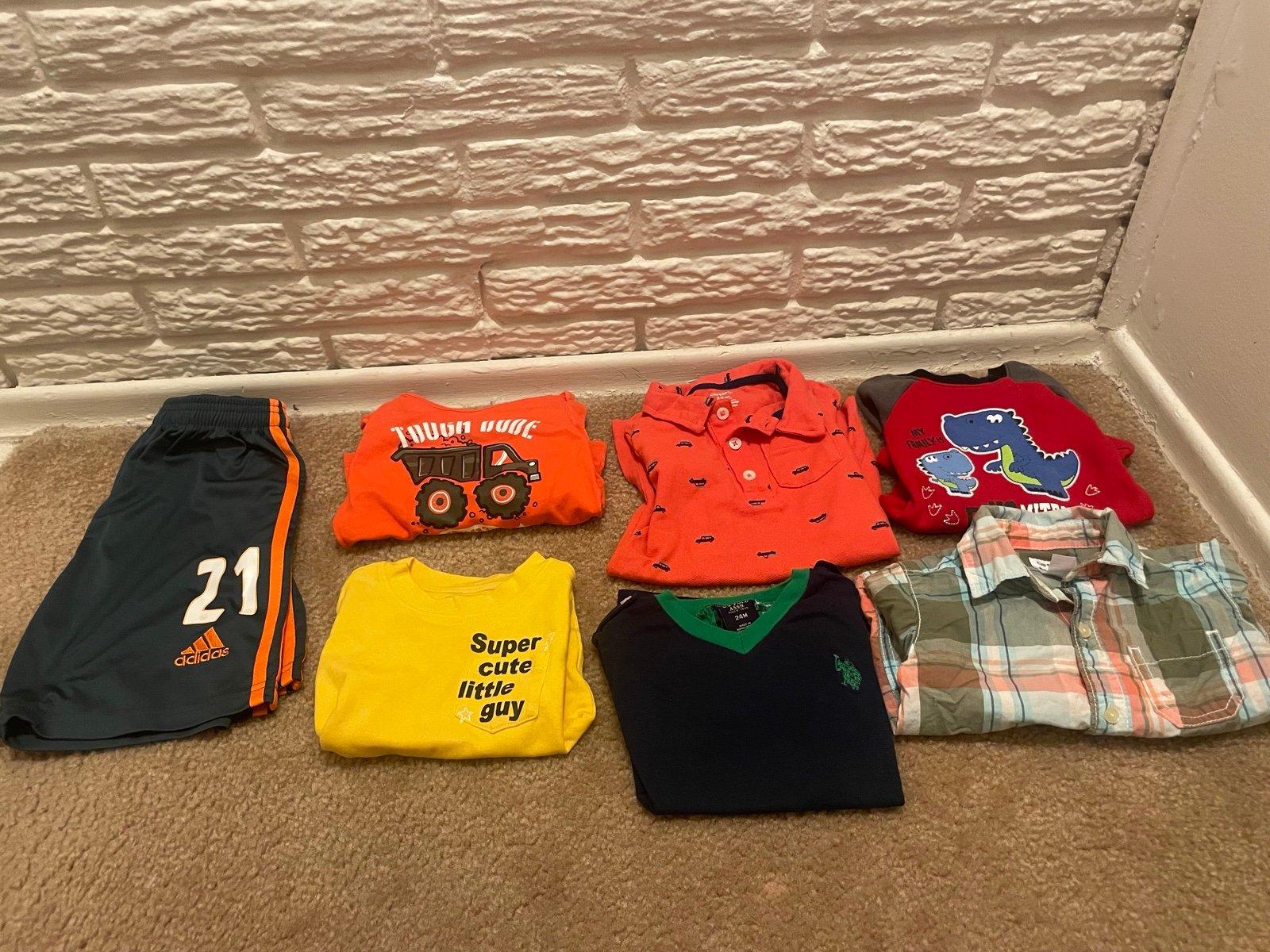 Bundle of 10 pcs toddler’s clothing size 24