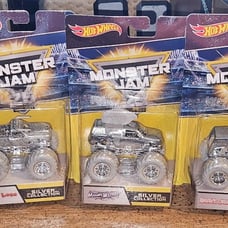 5 HOT WHEELS MONSTER JAM SILVER COLLECTION TRUCKS