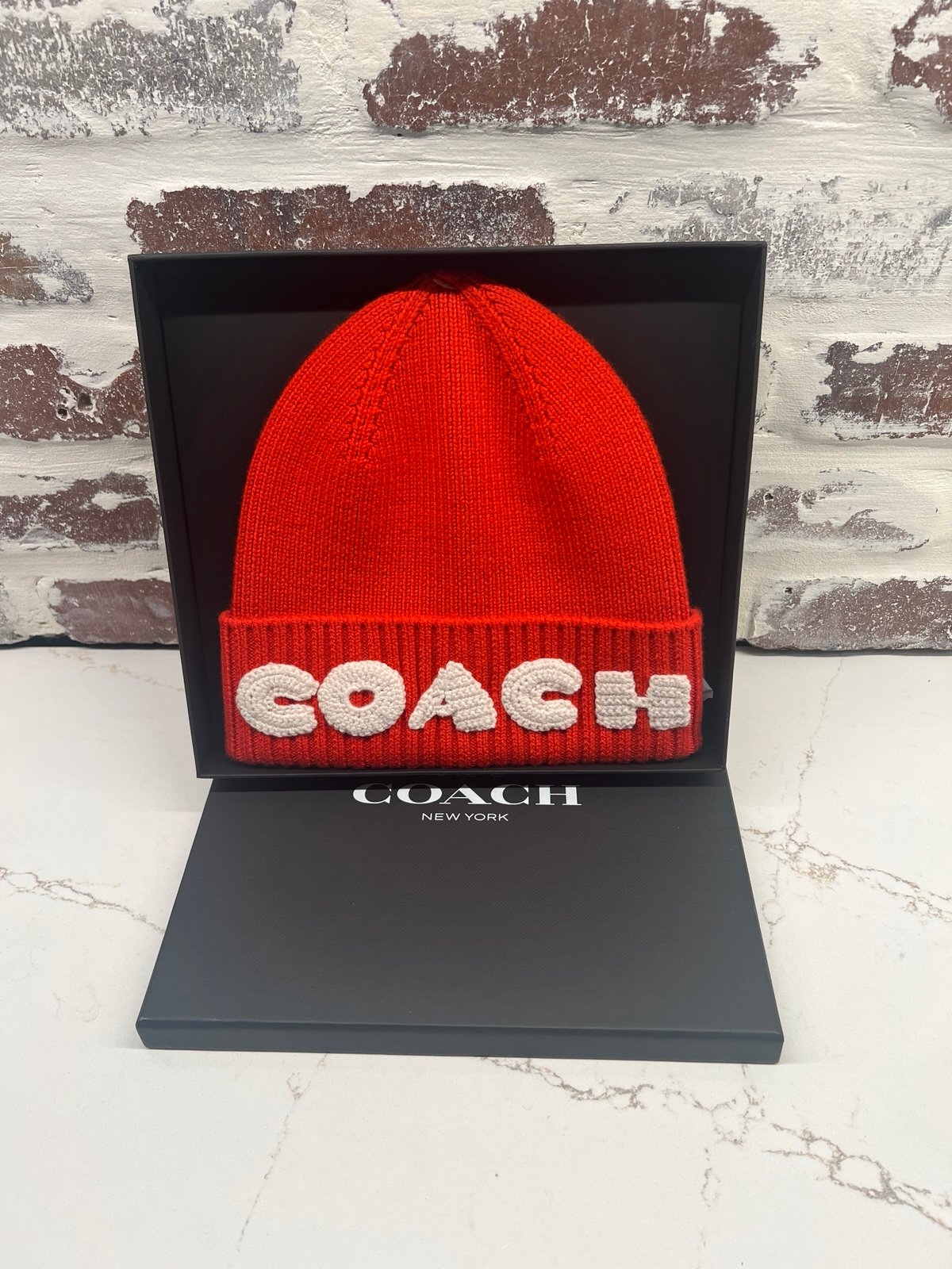 Coach Beanie hat Sport Red Boxed CM046