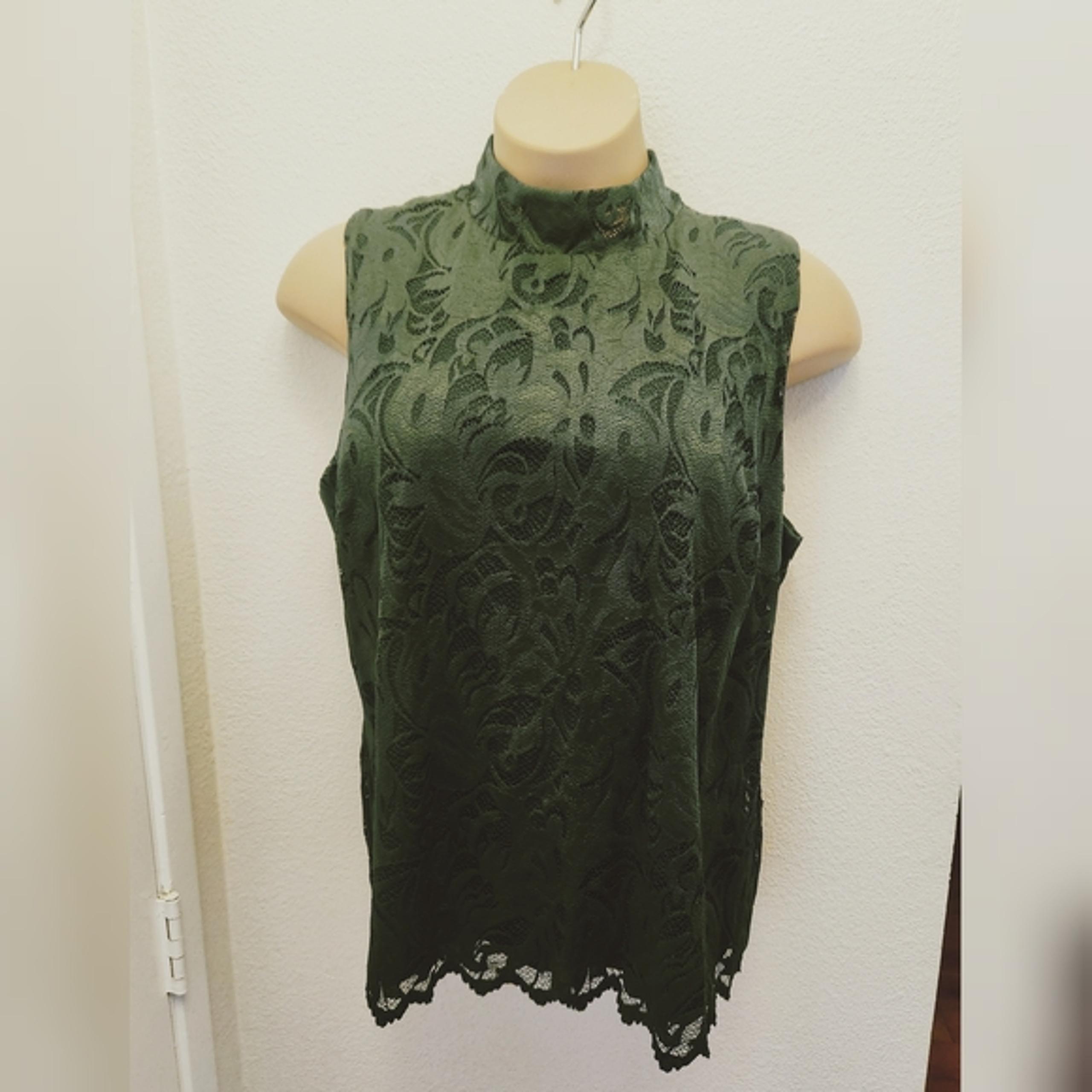 Dress Barn Green Lace High Neck Sleeveless Blouse