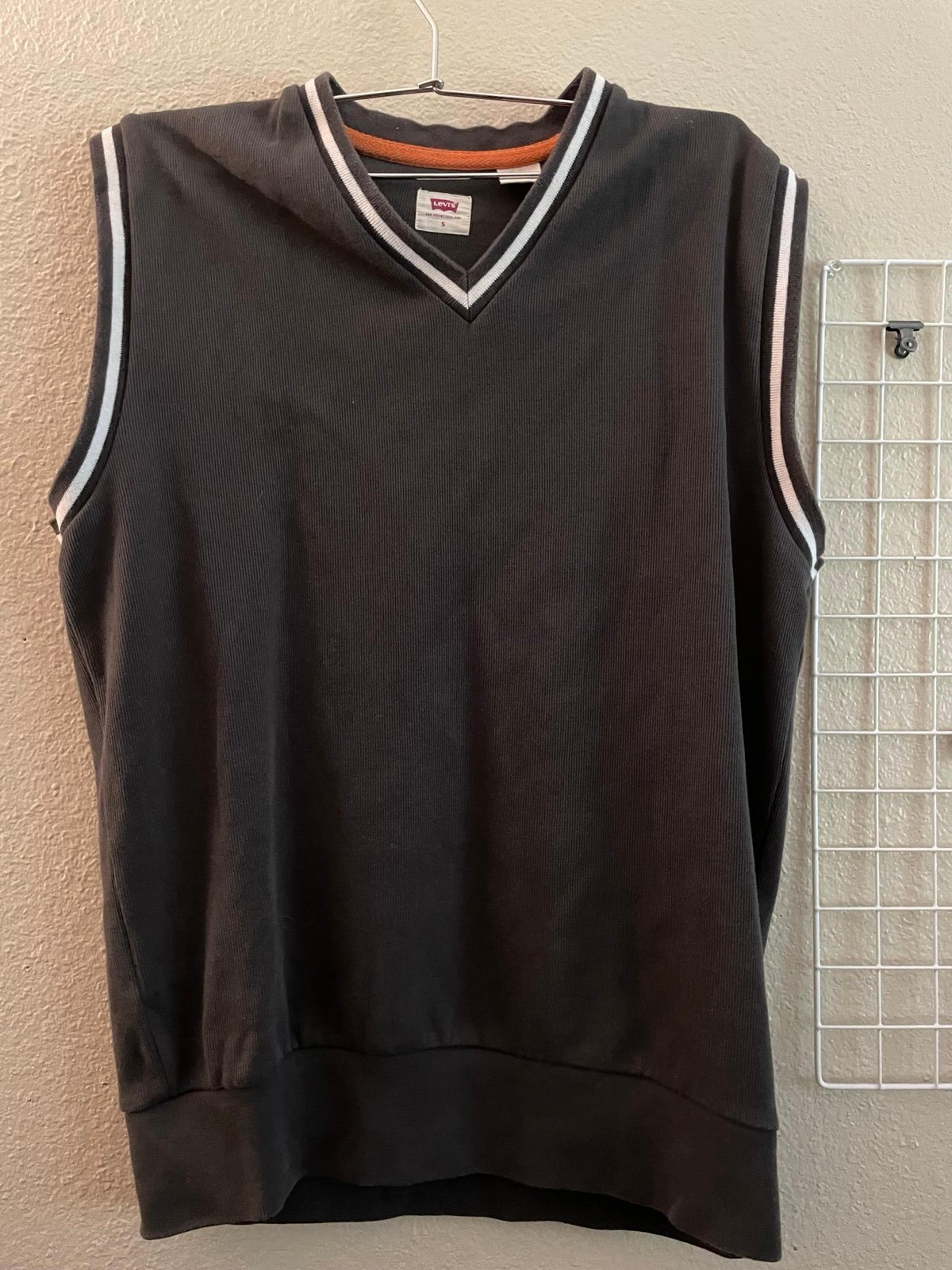 Levi’s Small Sweater Vest