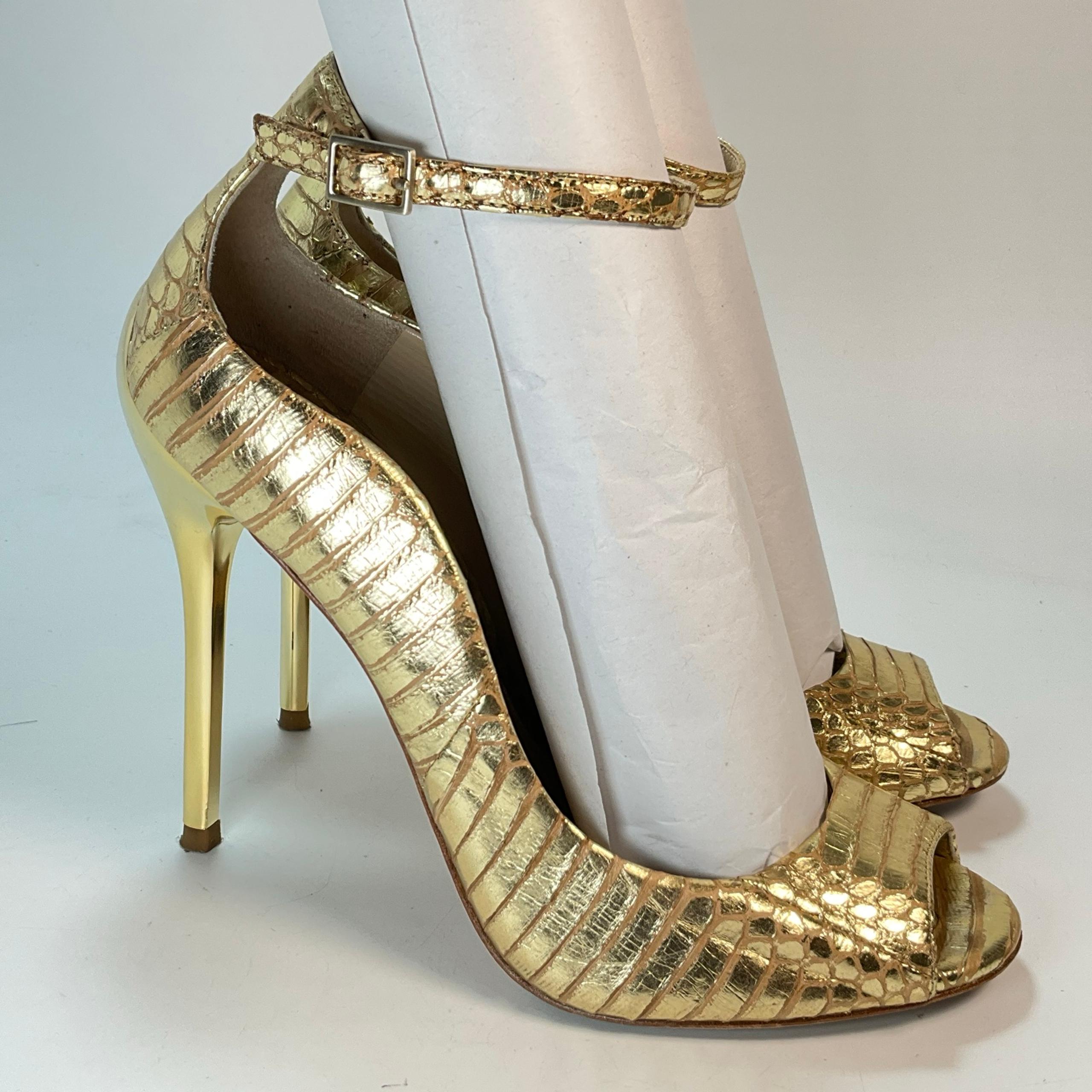 Brian Atwood Vero Cuoio Gold Snake Peep Toe Stiletto Heel Ankle Strap Sz 7 / 37