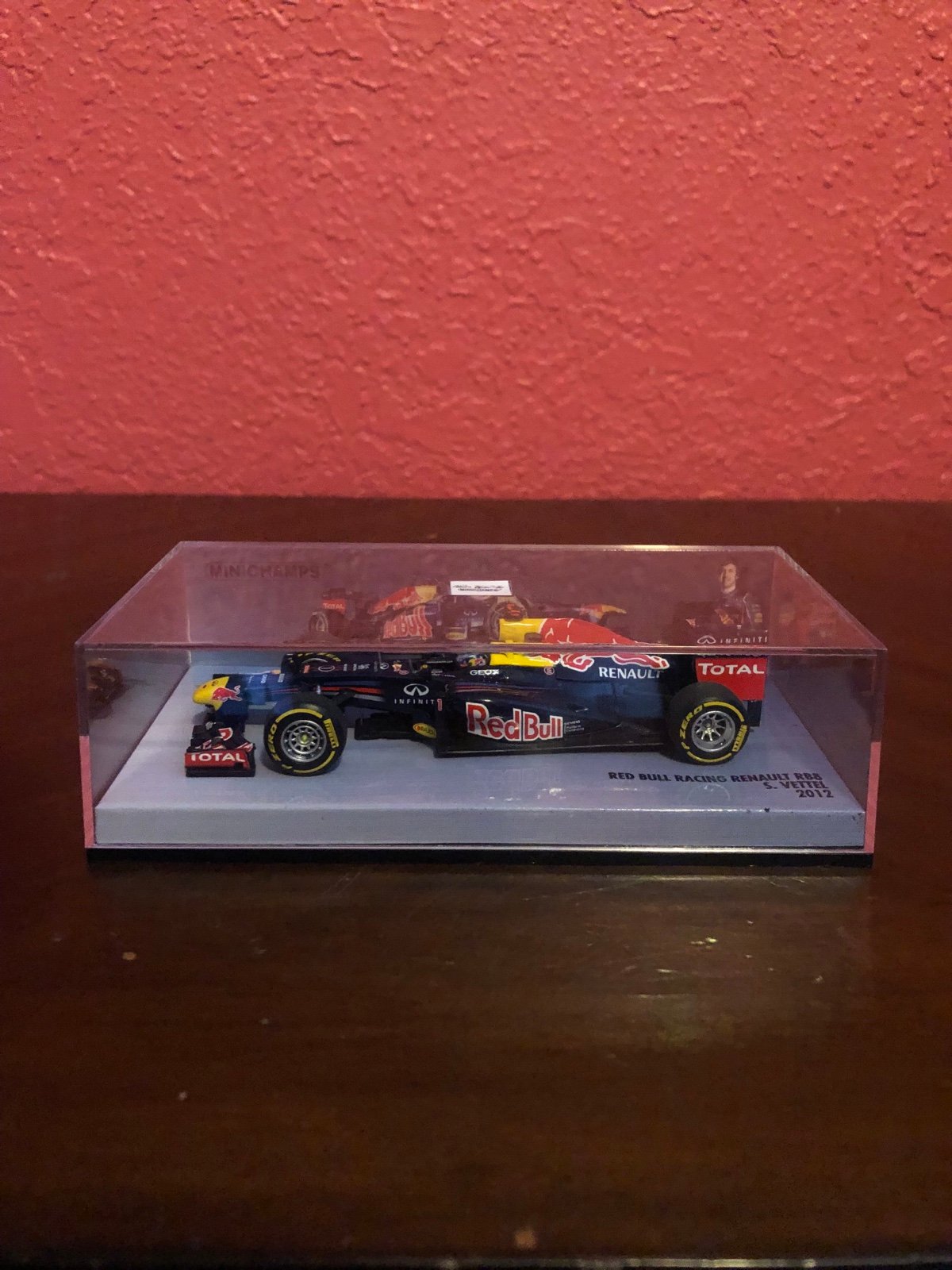 Minichamps Sebastian Vettel 1:43 Scale Red Bull Racing Renault RB8 2012