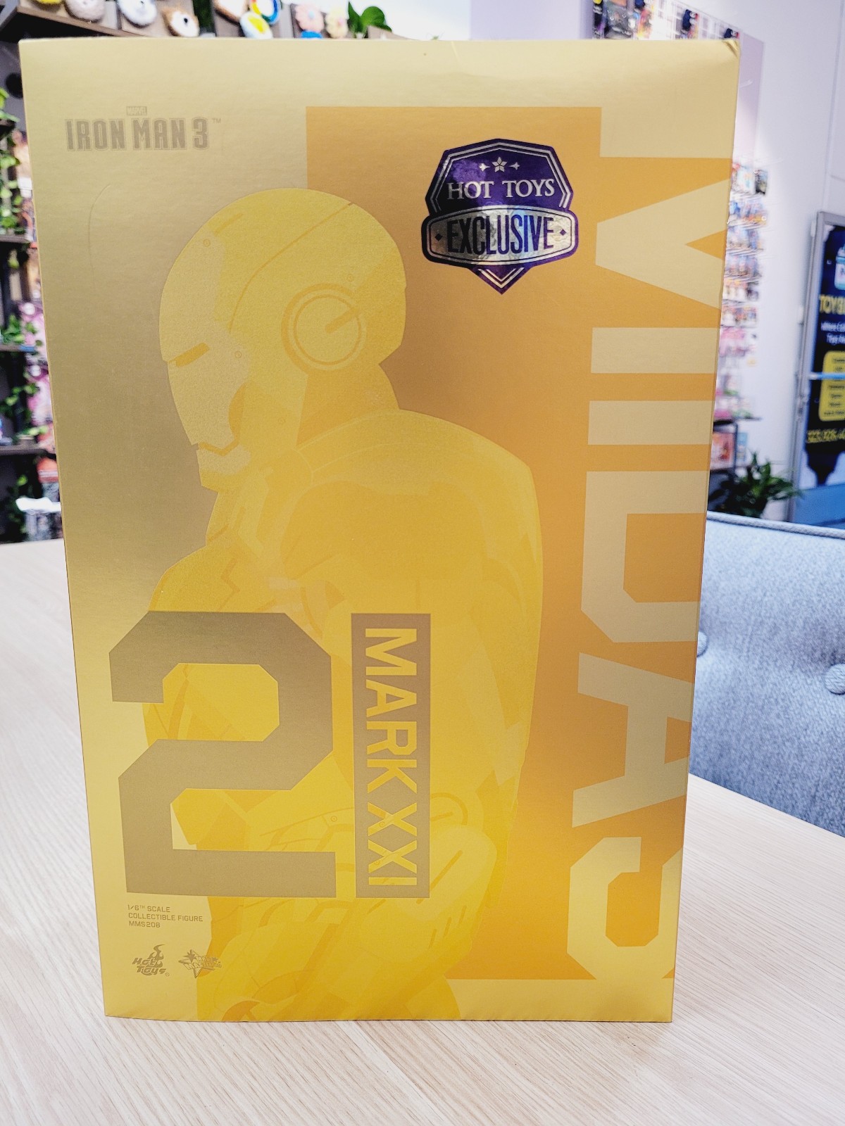 Hot Toys Exclusive MMS208 Iron Man Mark XXI (also known as the Midas armor)