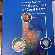 Collected Essays on the Economics of Coral Reefs (2000)