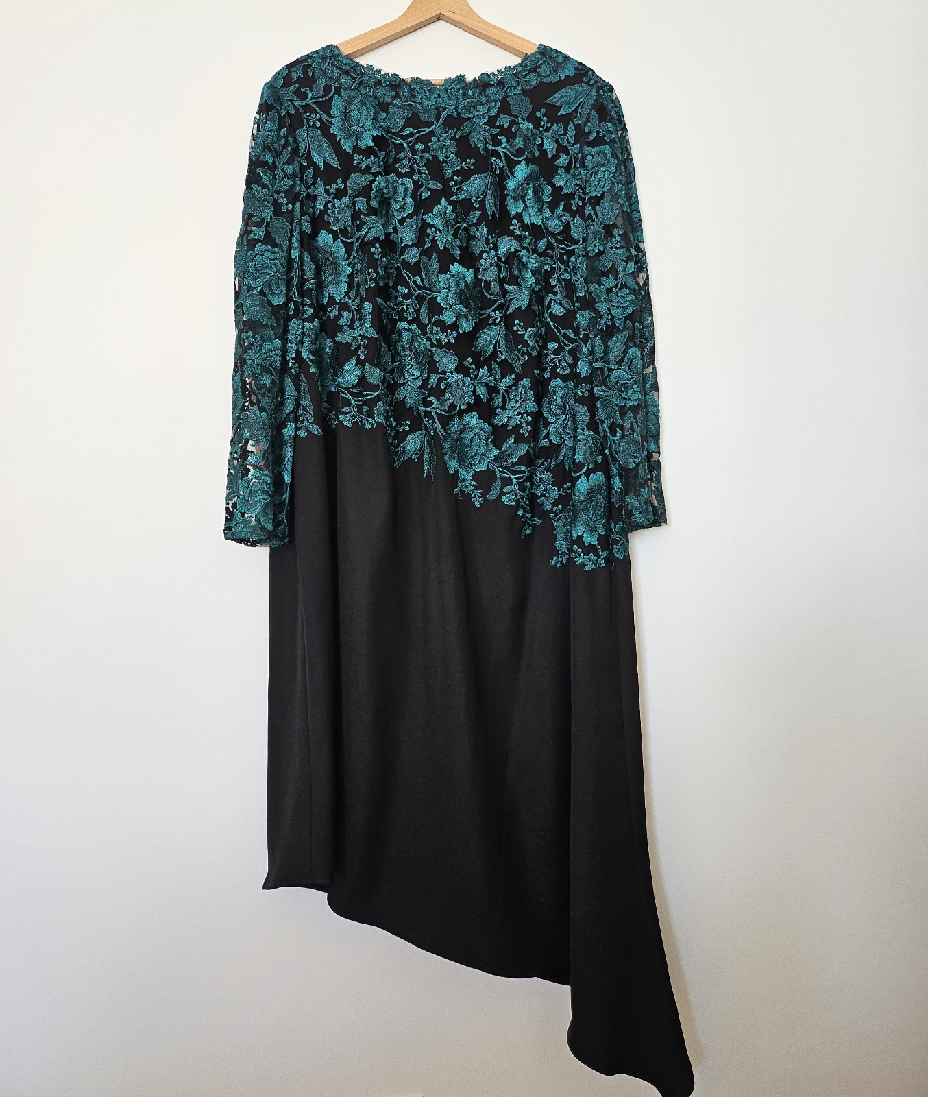 Tadashi Shoji Too Women's Green Embroidered Black Asymmetrical Dress Plus Sz 22Q