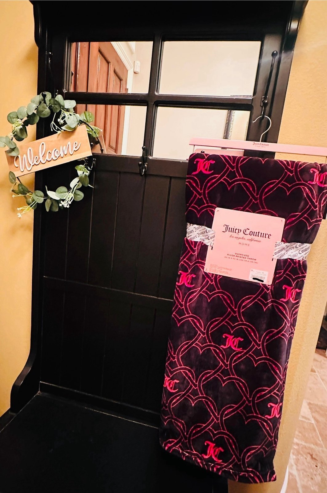 ♛Juicy Couture Chained Hearts Plush Throw Blanket♛