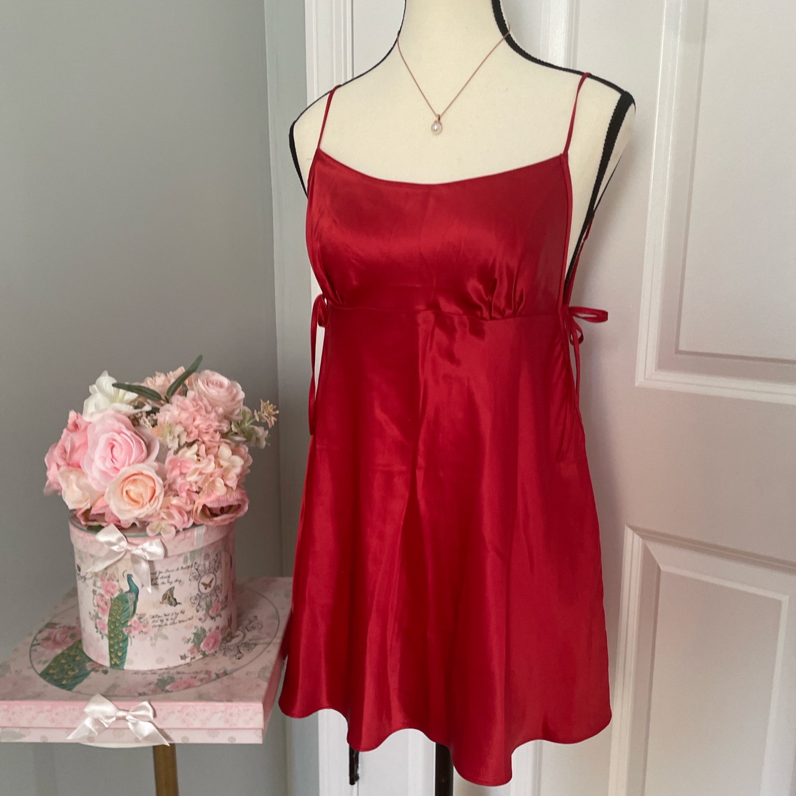 Victorias Secret Y2K 90s Coquette NWT 100 precent silk Babydoll Bow slip dress M