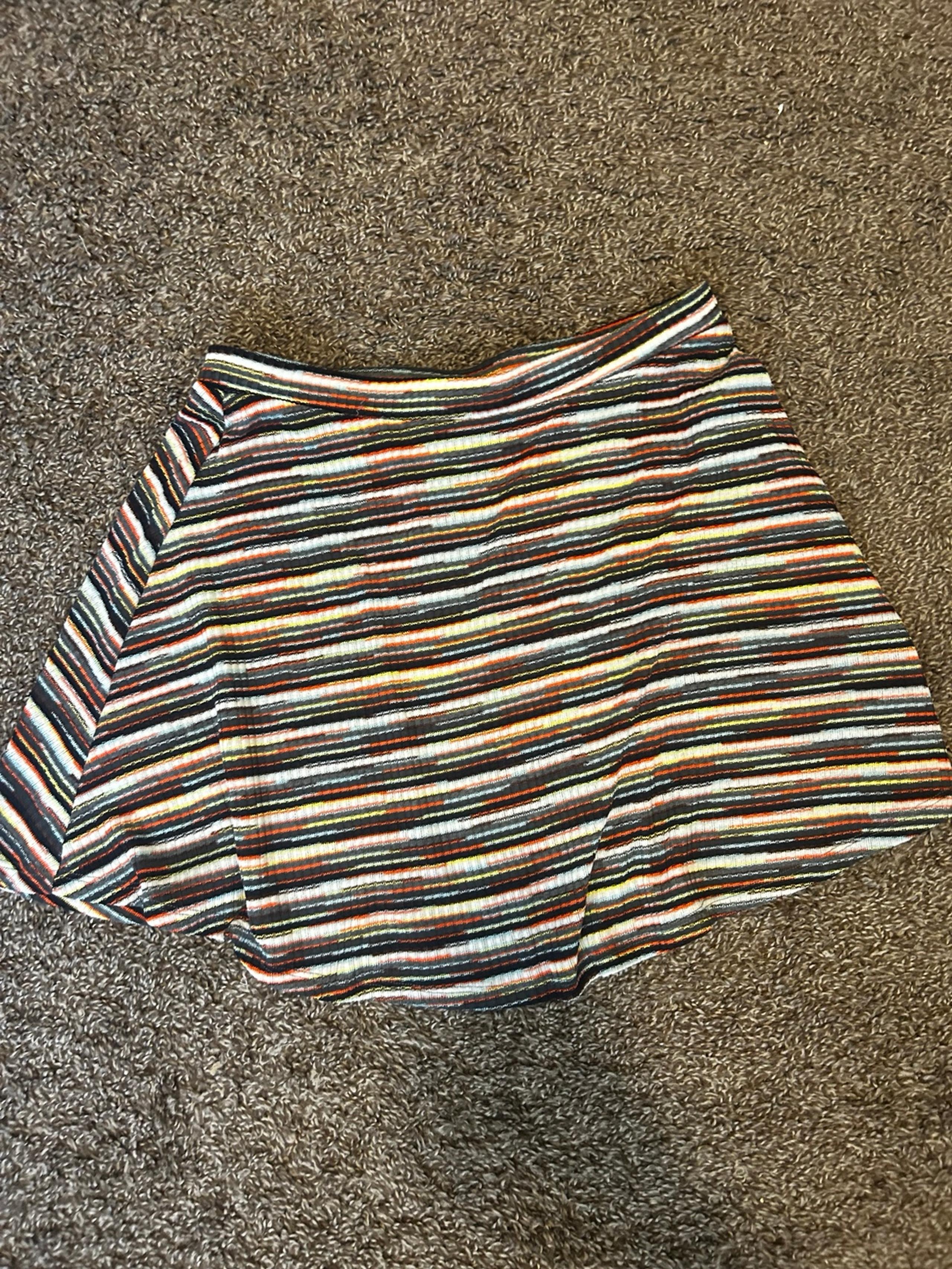 Stylish Lily White striped 70s print mini skater skirt from Tilly’s size large