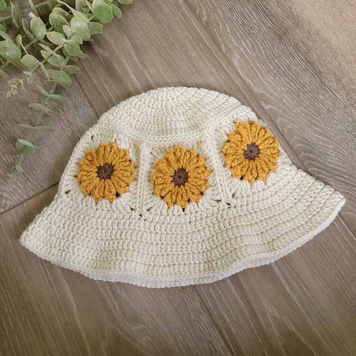 Handmade Crochet Sunflower Bucket Hat | Cottagecore | Summer/Beach Vibes