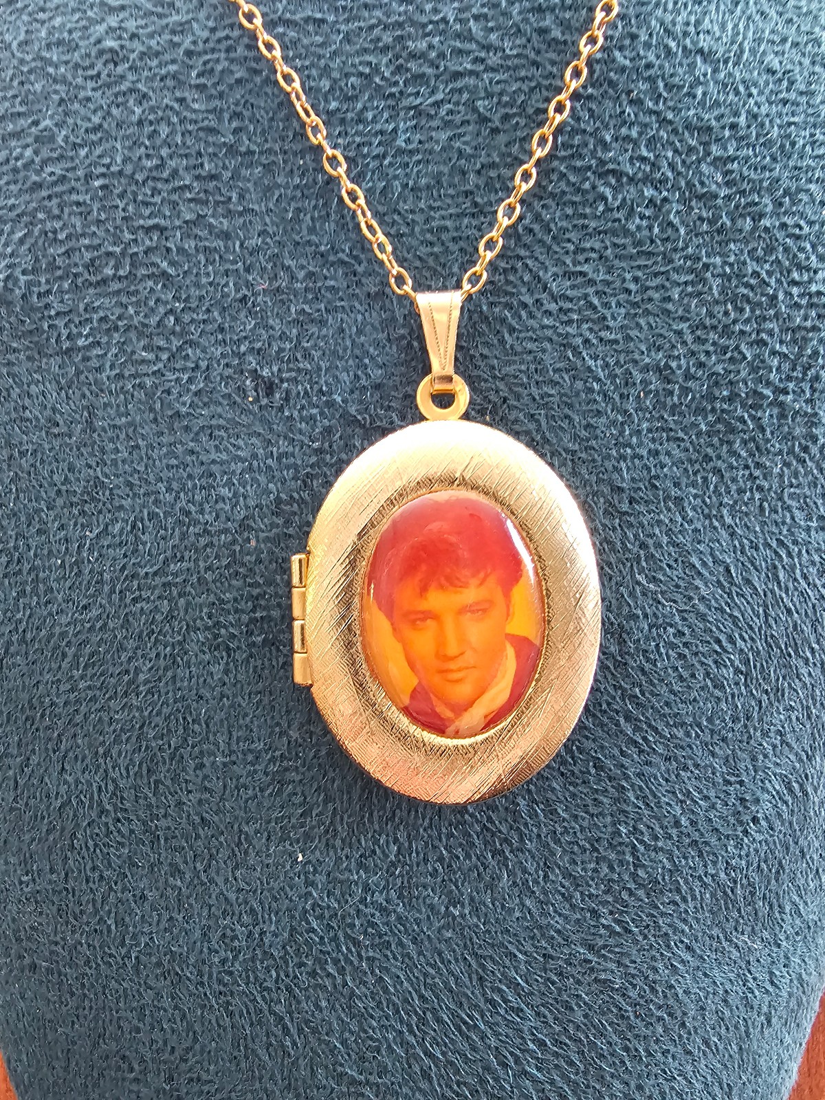 Vintage Elvis locket necklace