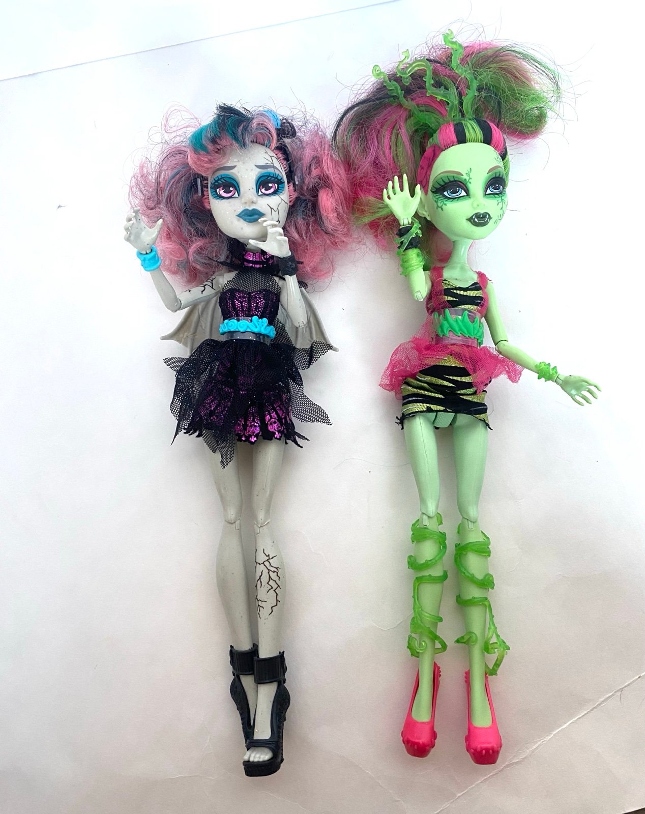 Monster High Zombie Shake Rochelle Goyle and Venus McFlytrap