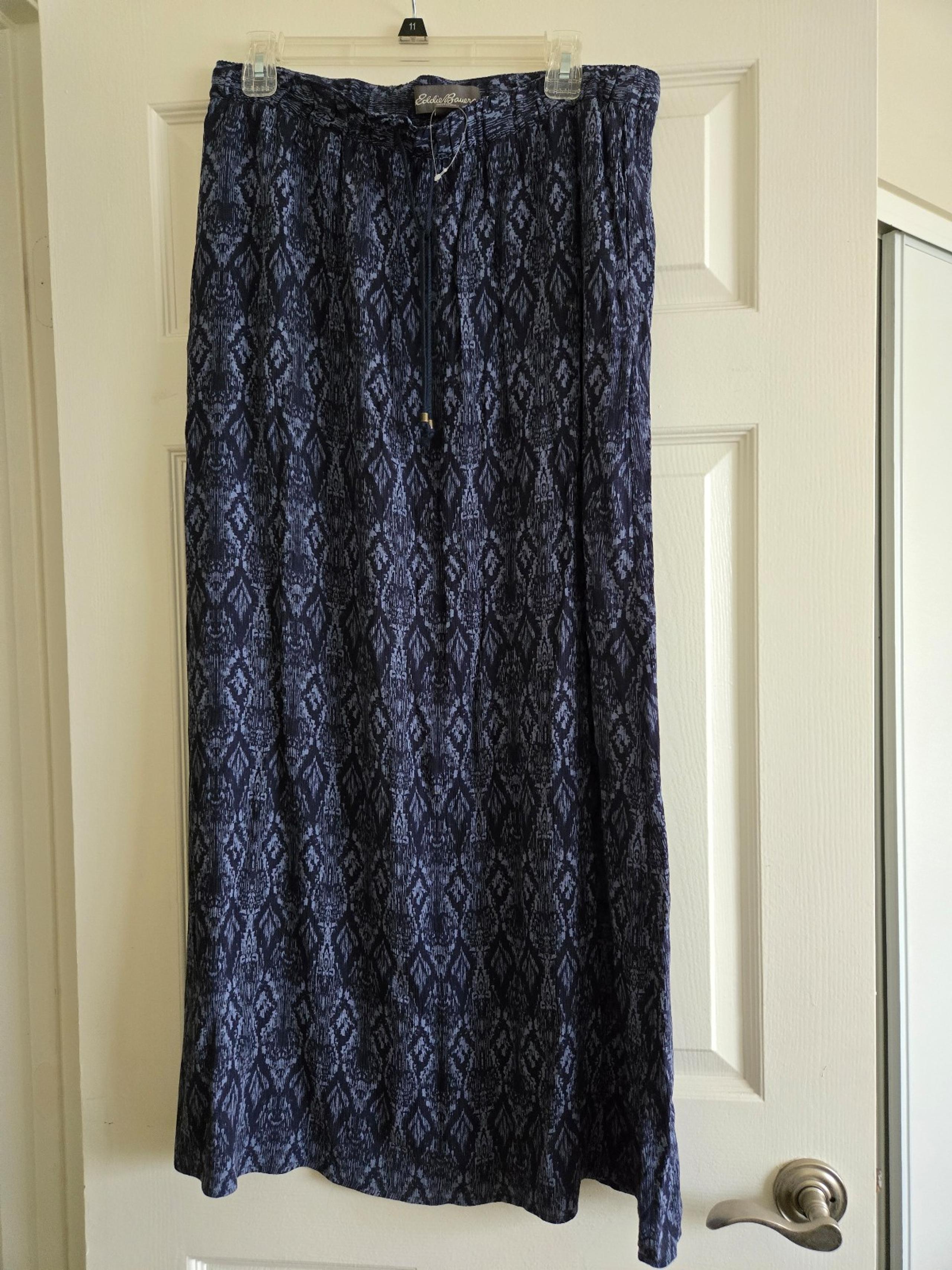 Eddie Bauer Blue print maxi skirt. M
