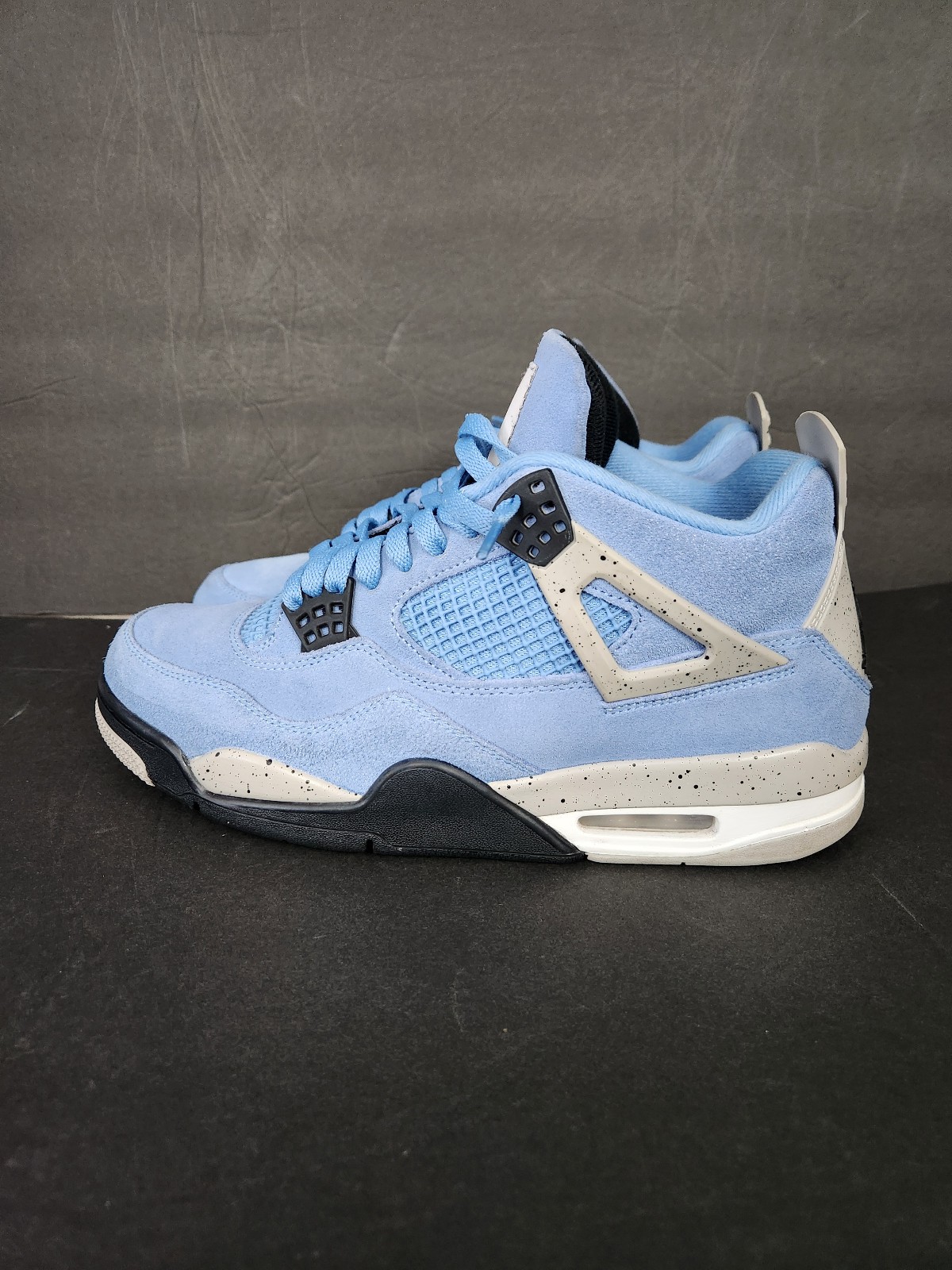 Air Jordan 4 Retro 'University Blue'