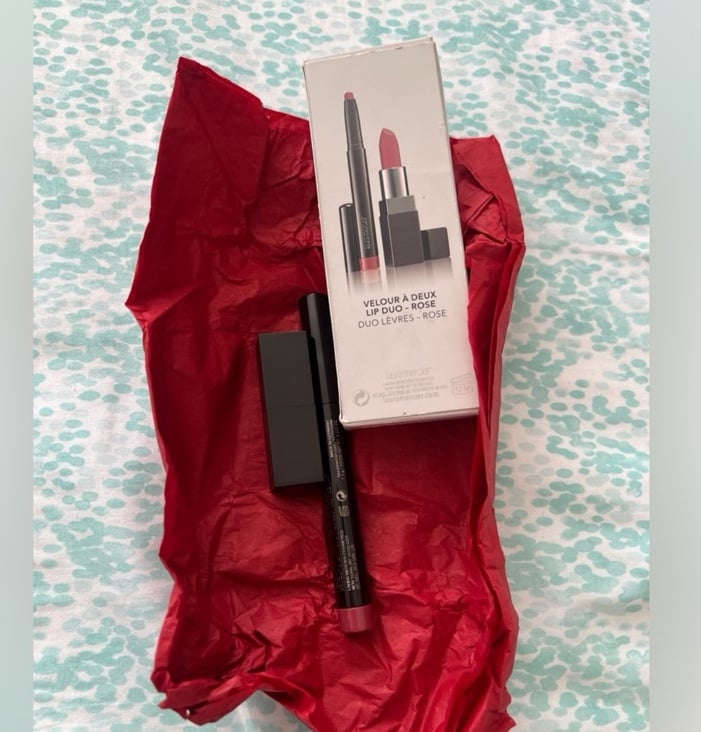 Laura Mercier Velour a Deux lip duo- ROSE NWB