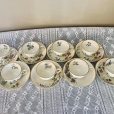 Franconia Krautheim Selb Bavaria Germany Meadow Flowers Cup and Saucers 16PCS