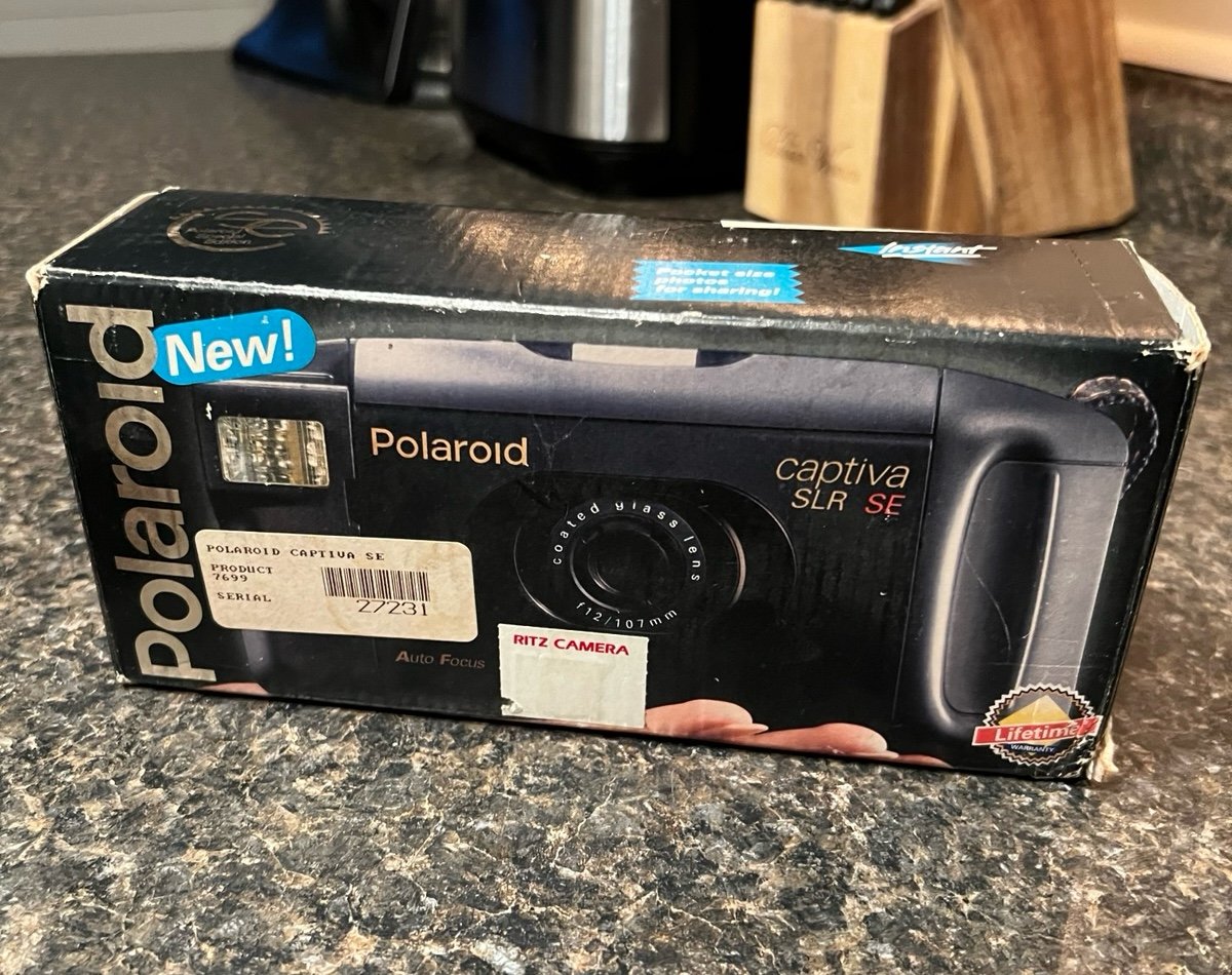 Vintage Polaroid Captiva SLR Instant 95 Film Camera Auto Focus