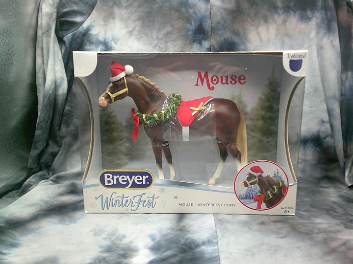 Breyer 2023 Winterfest SR 3000 made, MOUSE NIB
