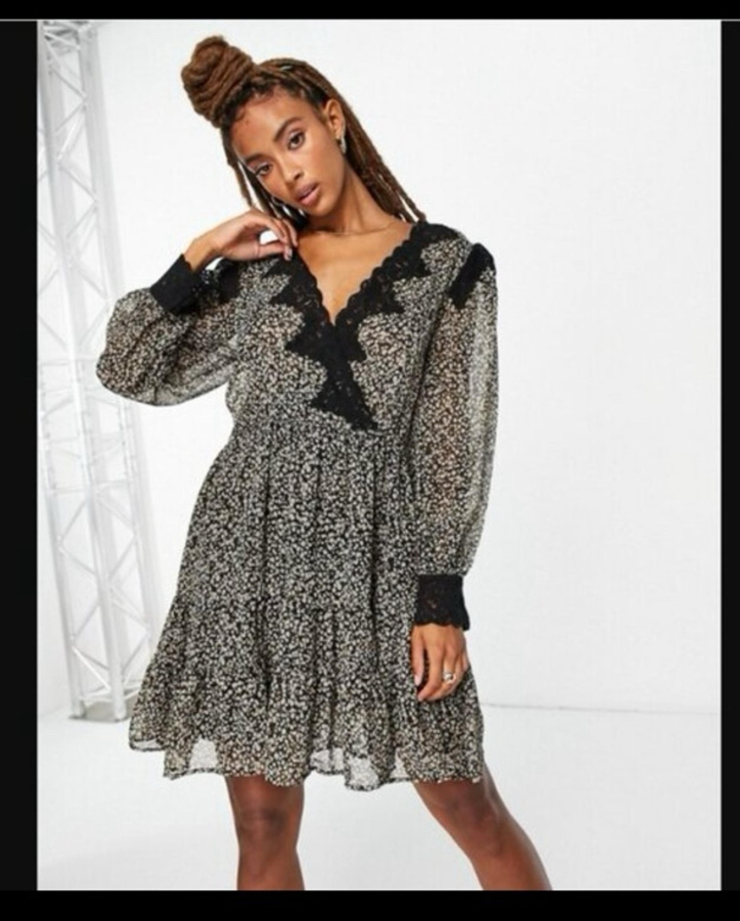 Top Shop Black with Floral Print and Crocheted Lace Mini Dress - 4