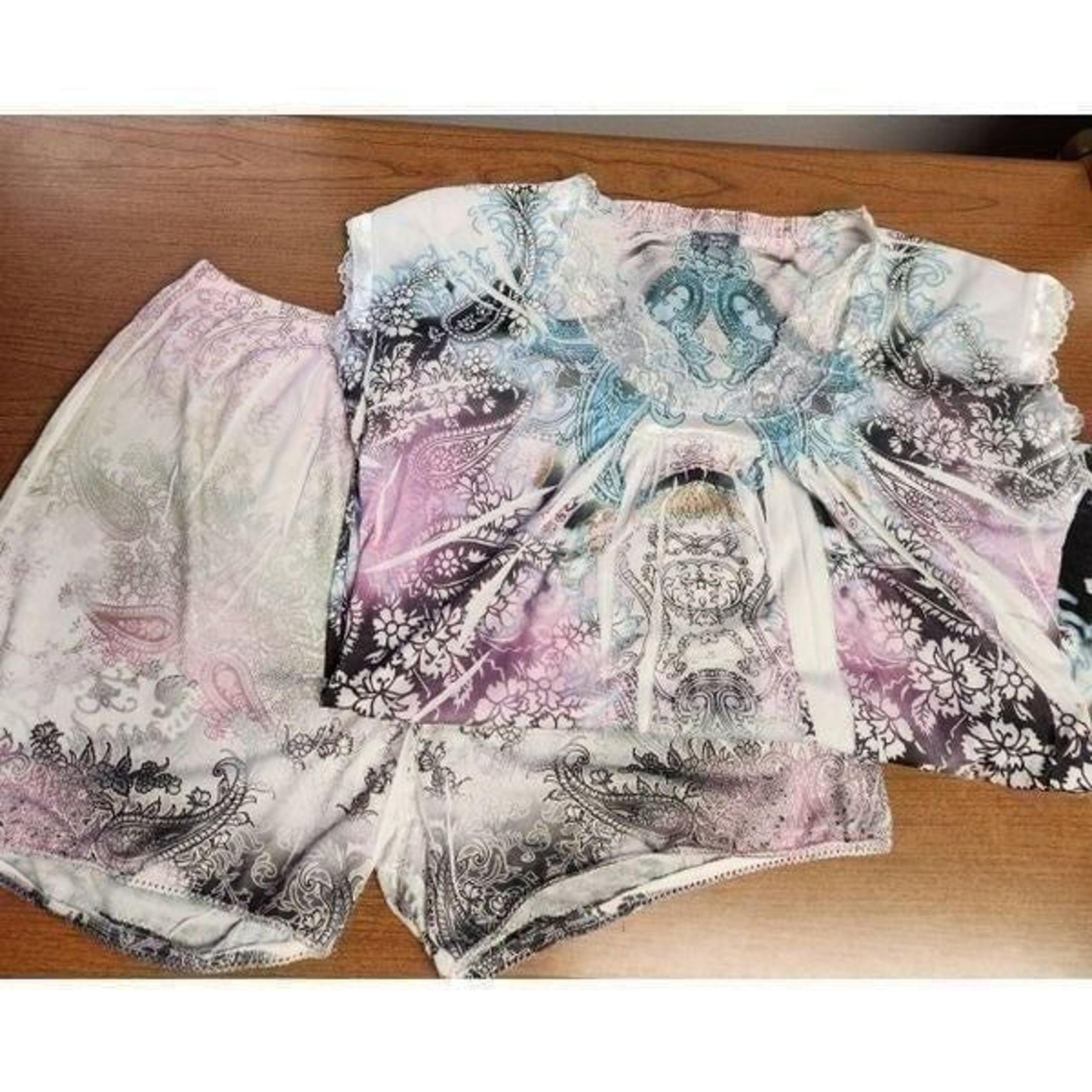 Unity Sleep SET MEDIUM pastel short sleeved top and shorts