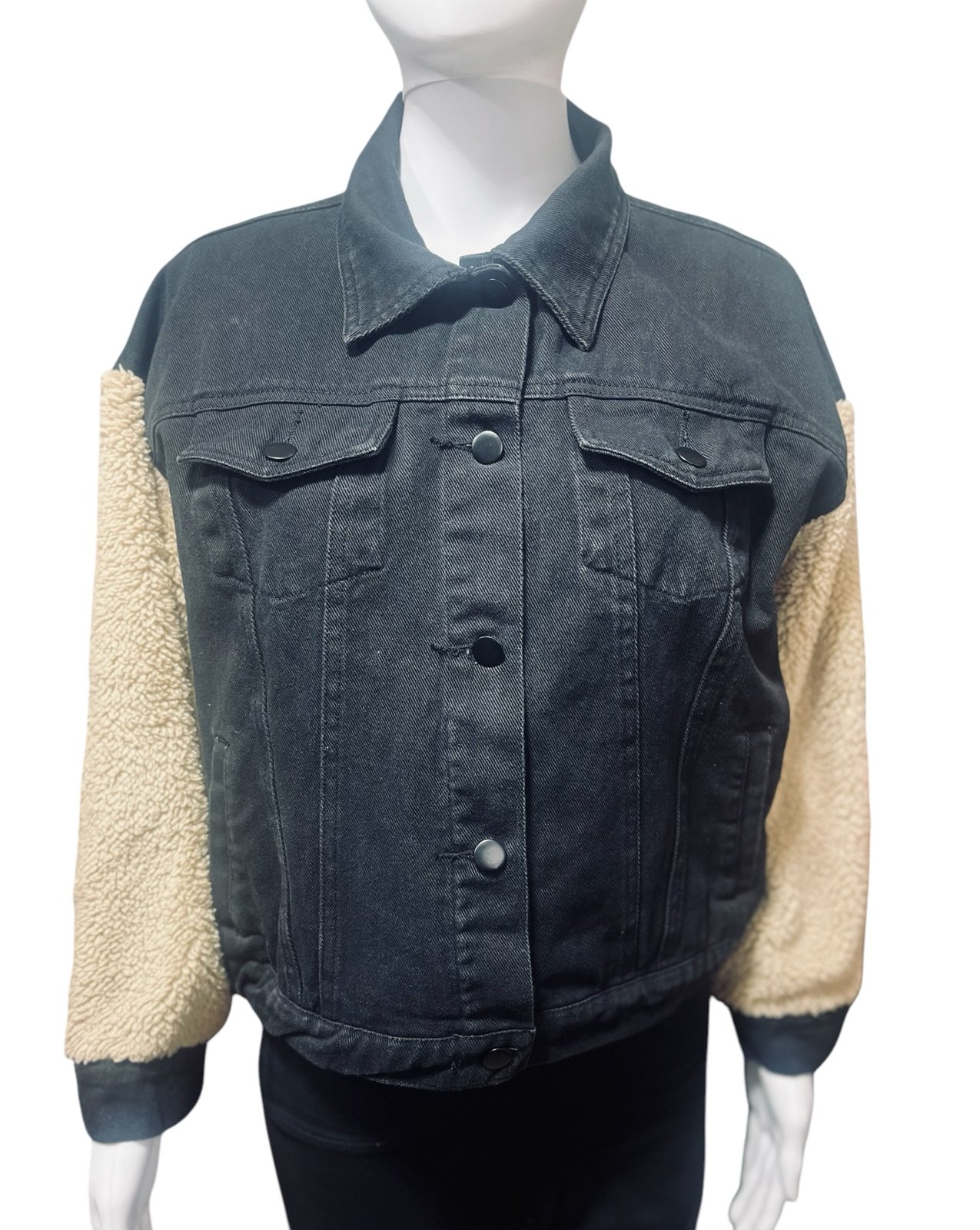 denim by ellison black denim jacket with faux fur sleeves Size Medium