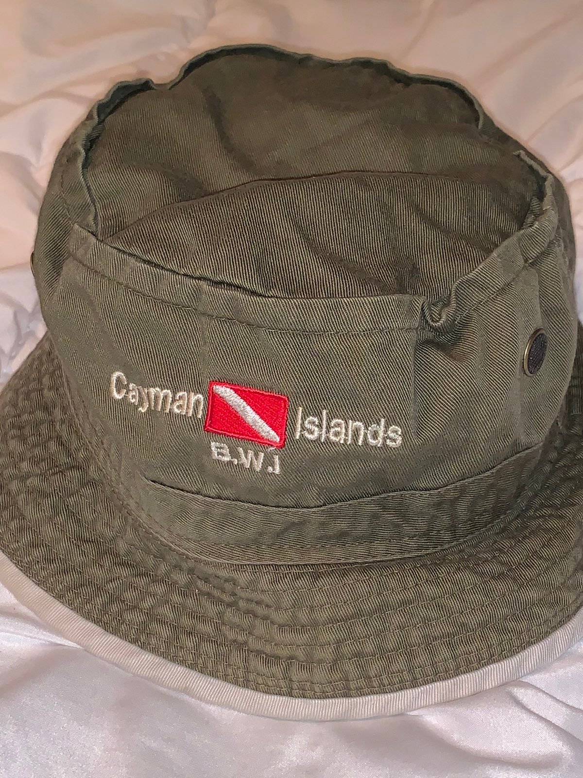 green bucket hat