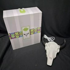 Scentsy Open Plains Warmer Bull / Cow Skull With Horns White Wax Melt Warmer
