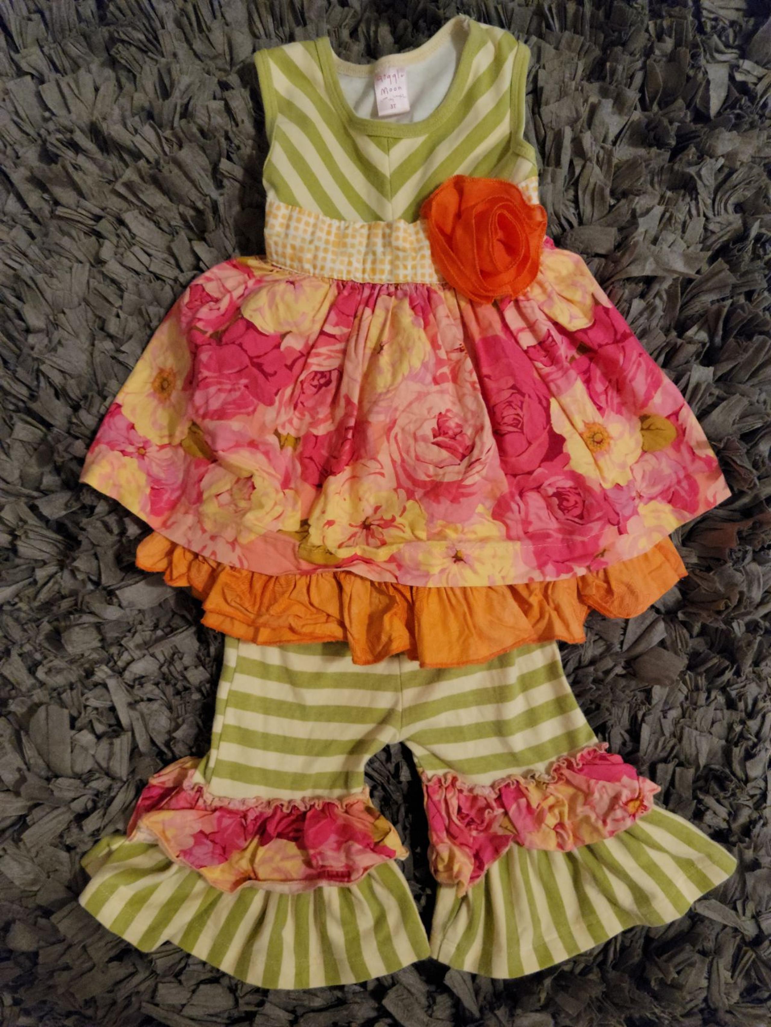 giggle moon set