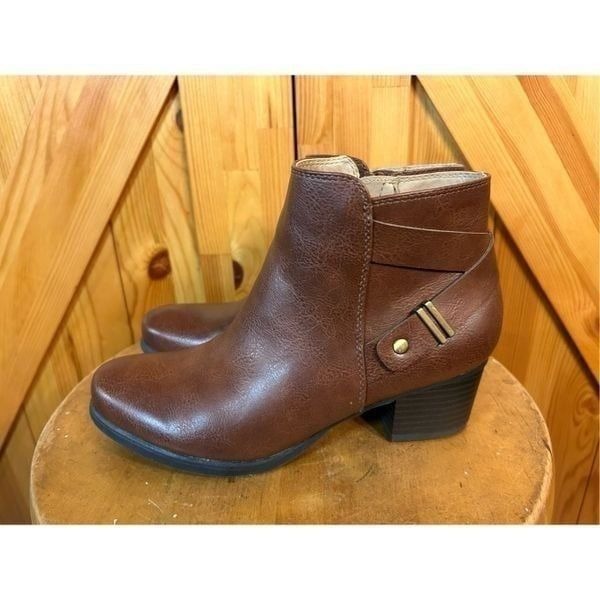 Naturalizer Women’s Calm Boot Brown Faux Leather Size 6.5M