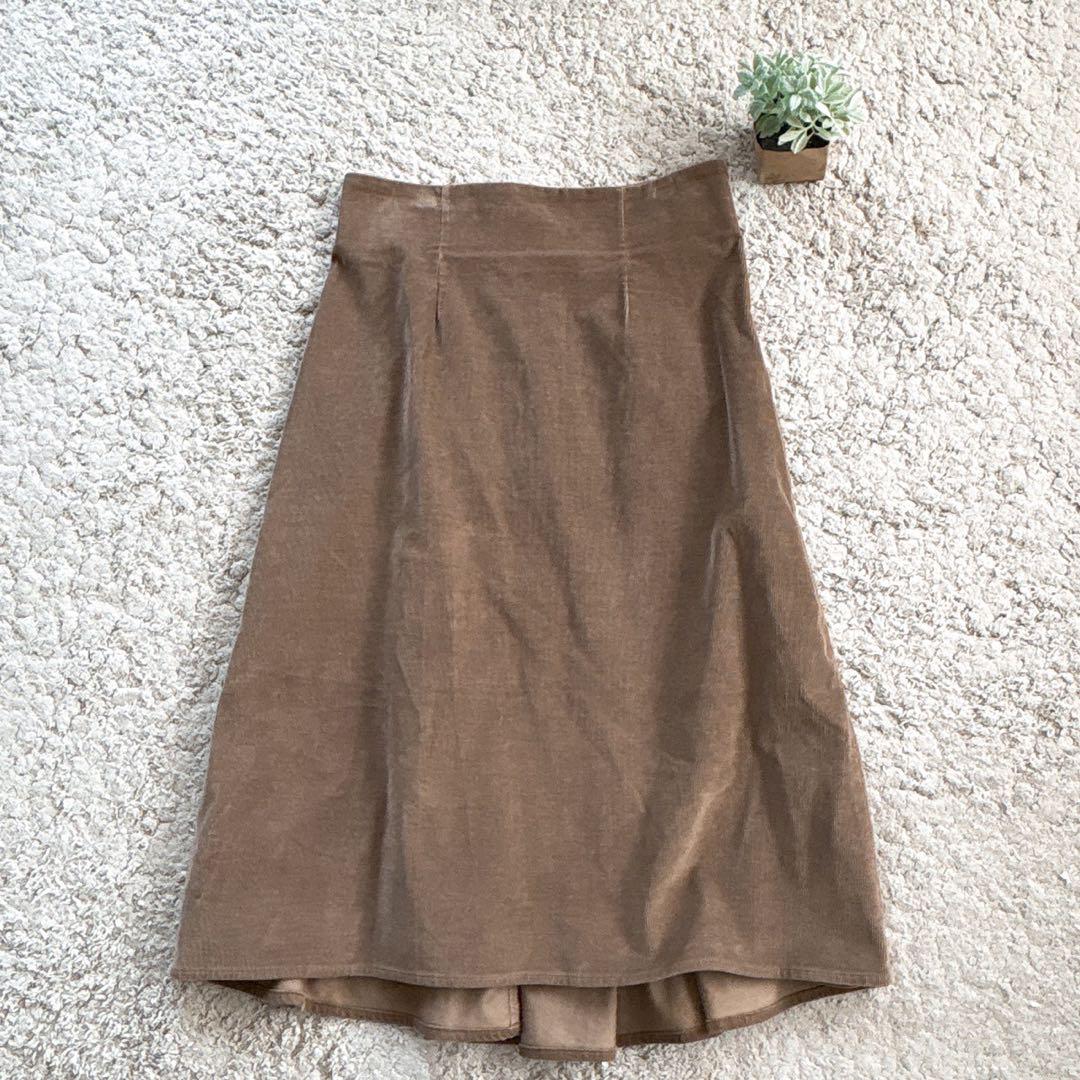 【agnès b.】Corduroy Flare Skirt with Fishtail Side Zipper
