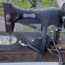 1930s antique domestic sewing machine Electric