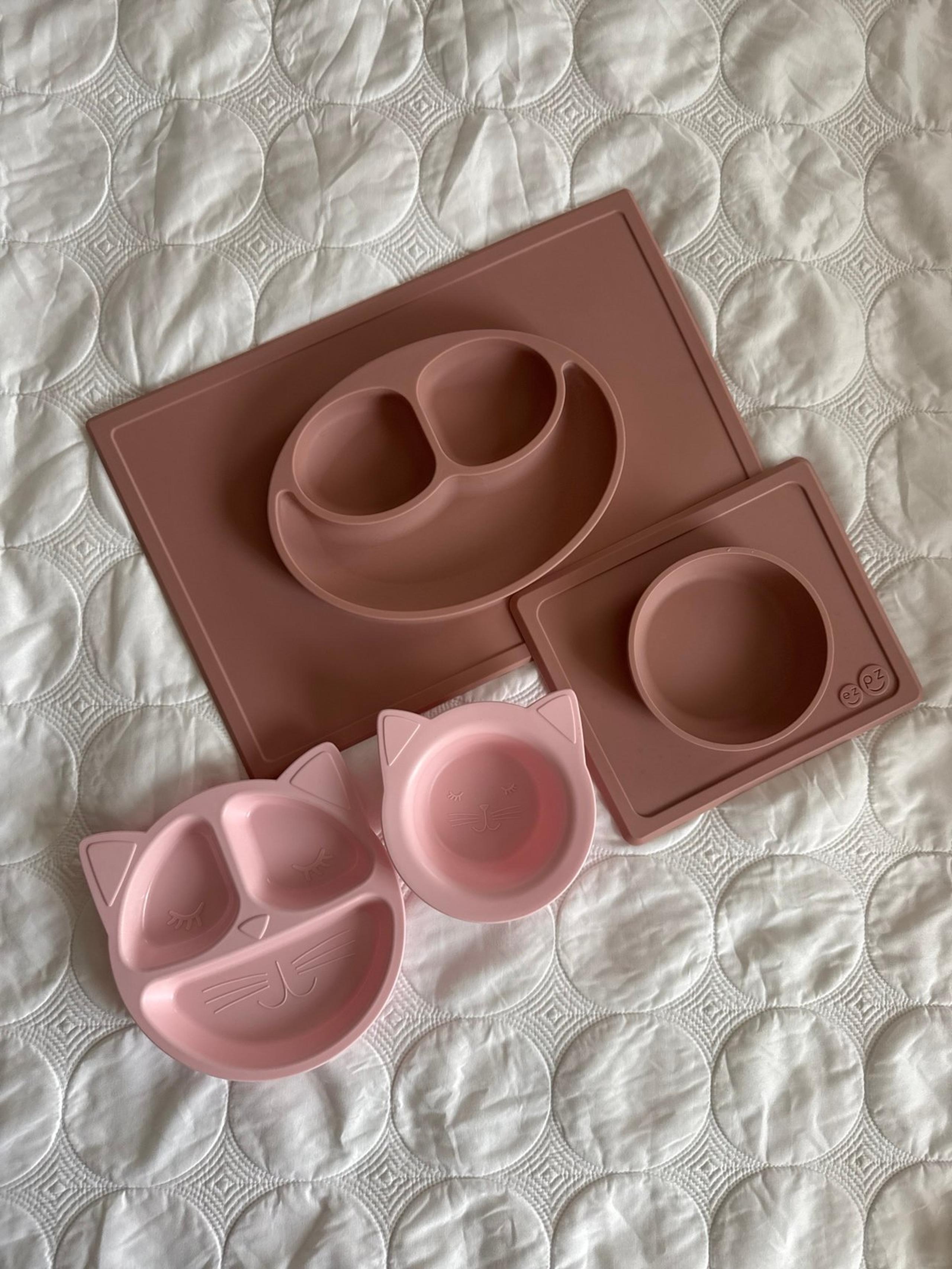 Silicone feeding sets EZPZ and pottery barn