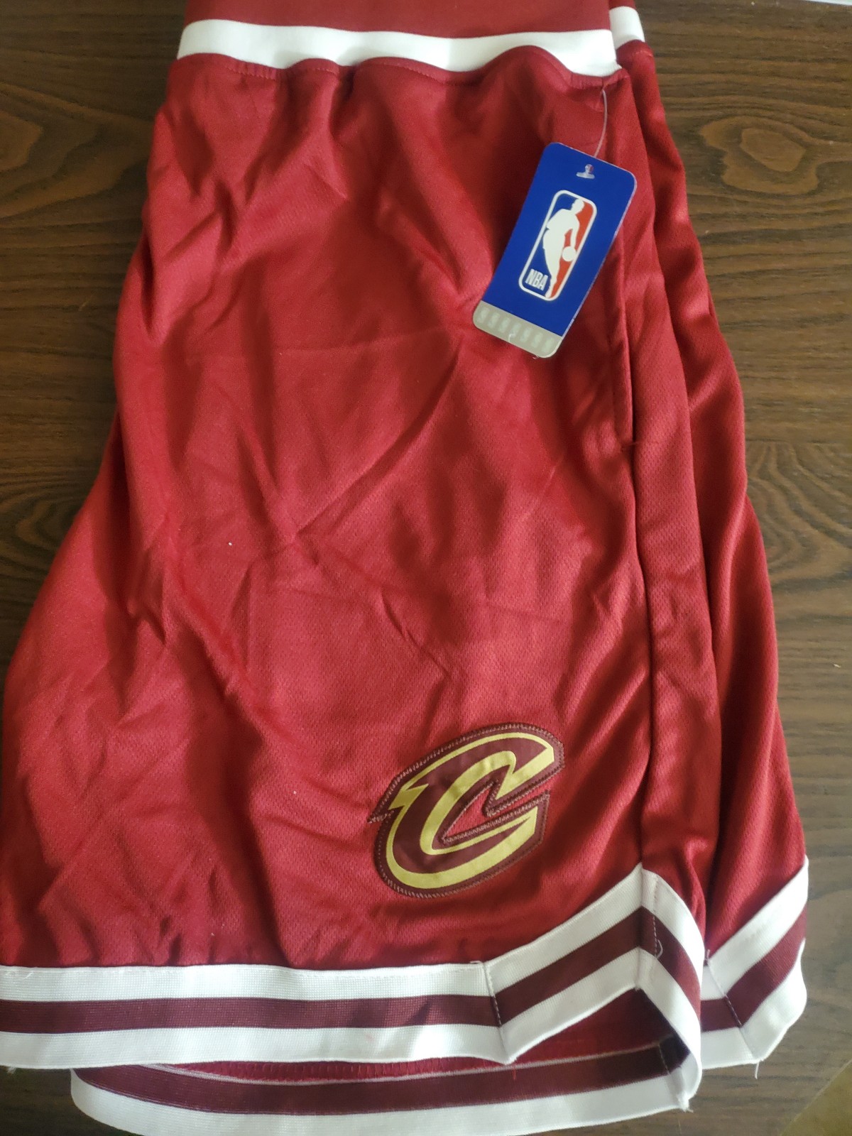 NBA Cavs short size XL