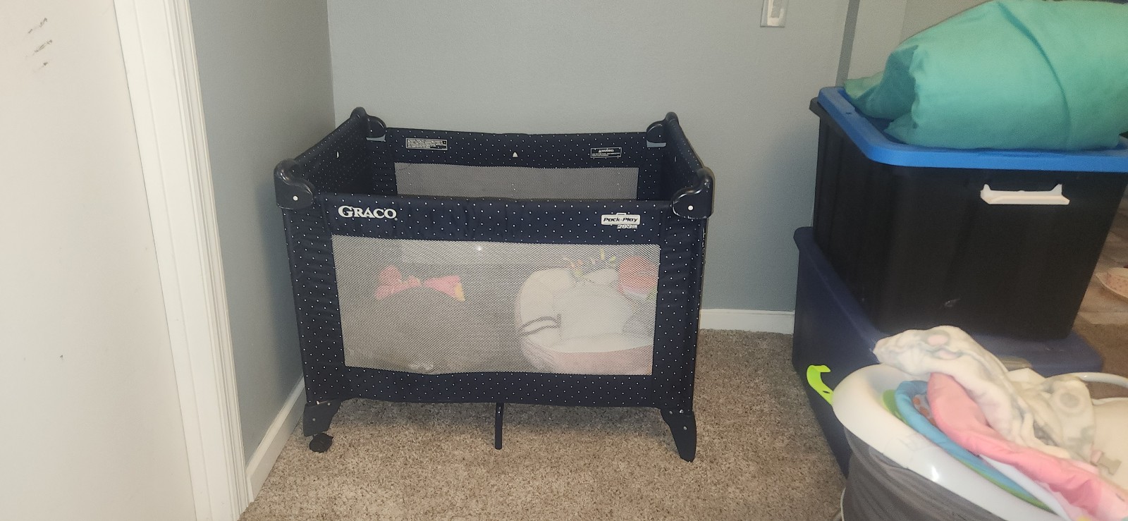 pack and play and rocking Bassinet