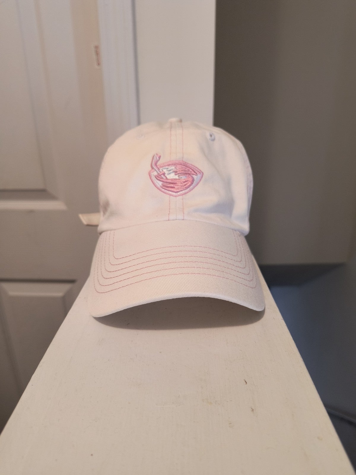 Atlanta Thrashers NHL pink and white adjustable Hat