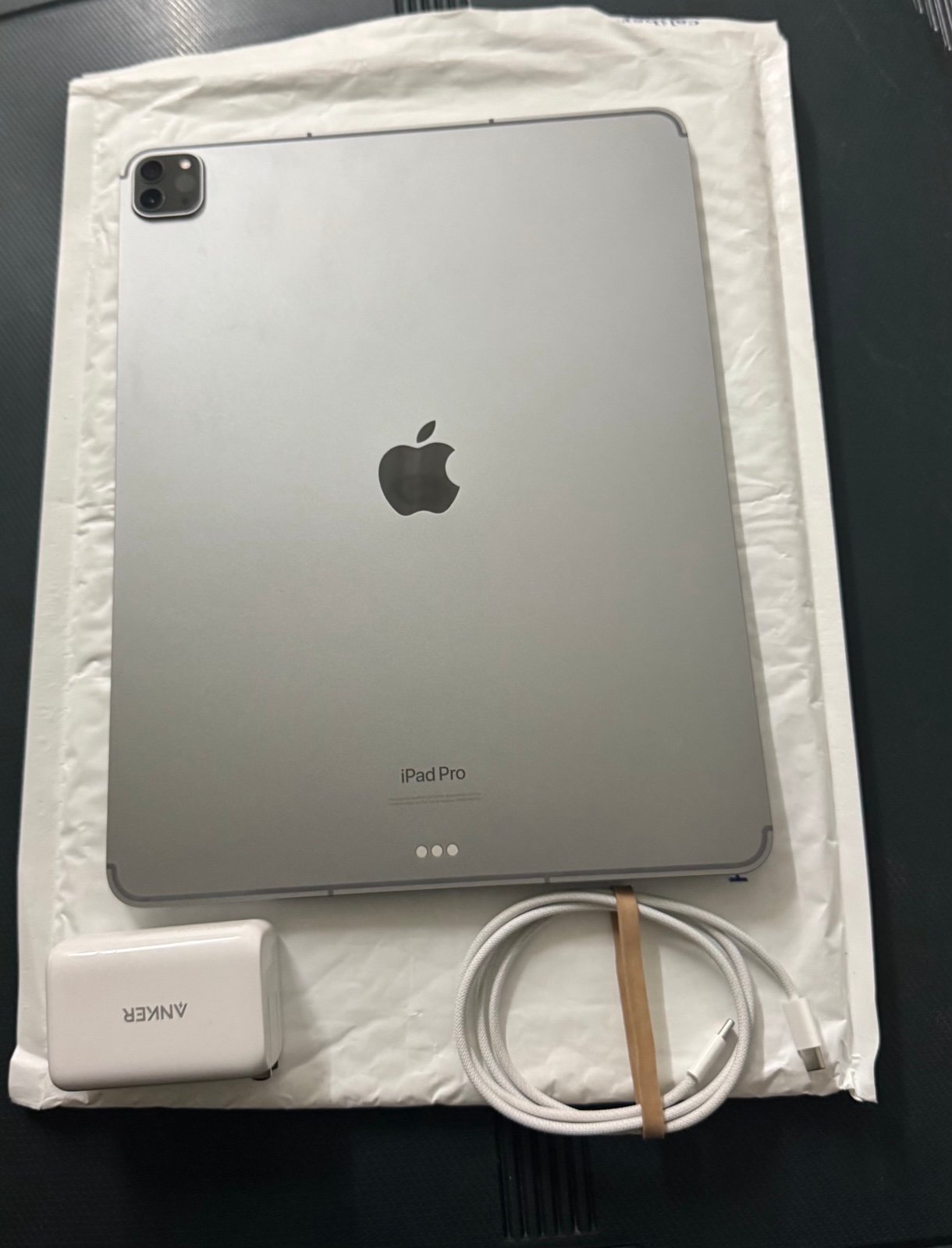 iPad Pro 12.9 6th Generation 256GB M2 WiFi + Cellular Unlocked