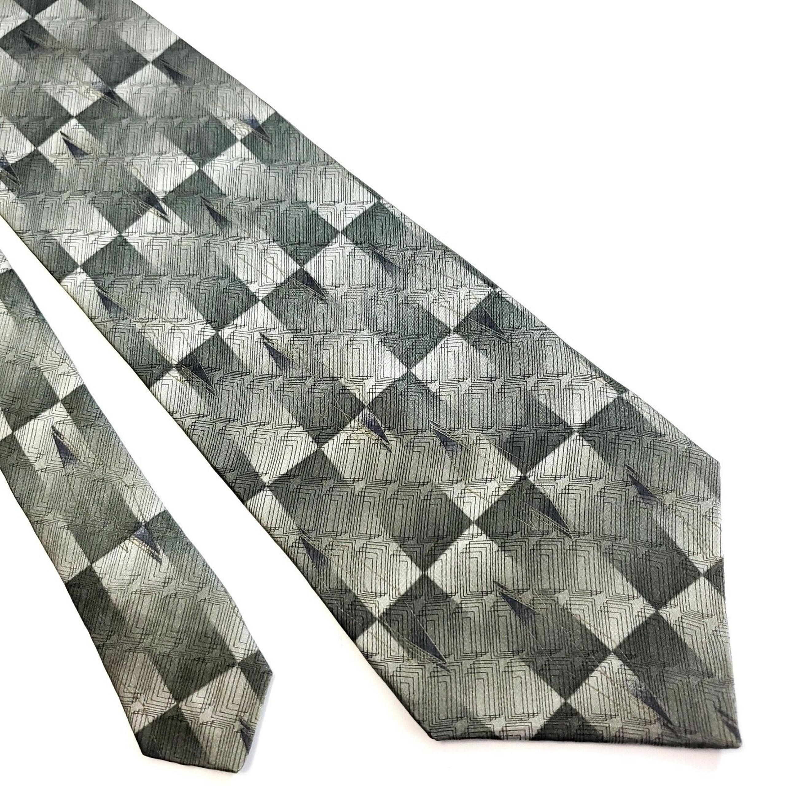 Haggar Black Label Geometric Print Metallic Green Wide Silk Tie
