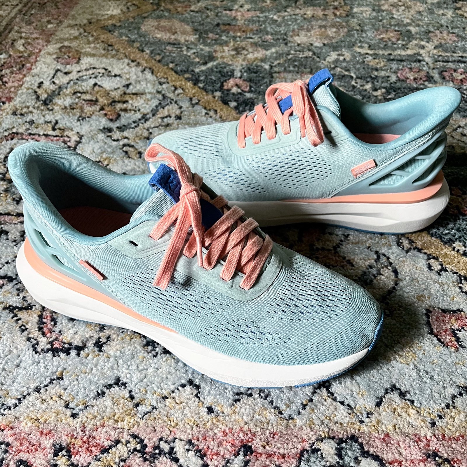 Kizik Athens 2 Surf Spray Peach Parfait Hands Free Athletic Shoes Sz 9.5