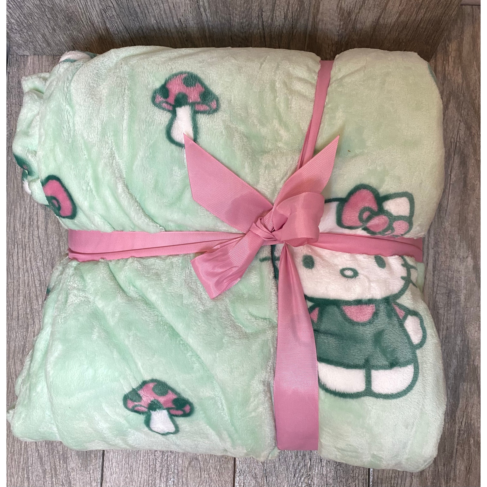 Hello Kitty Mint Green Plush Blanket Bow Mushroom 90x90