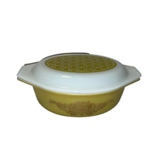 Vintage Pyrex Wicker 1.5 Quart Oval Covered Casserole